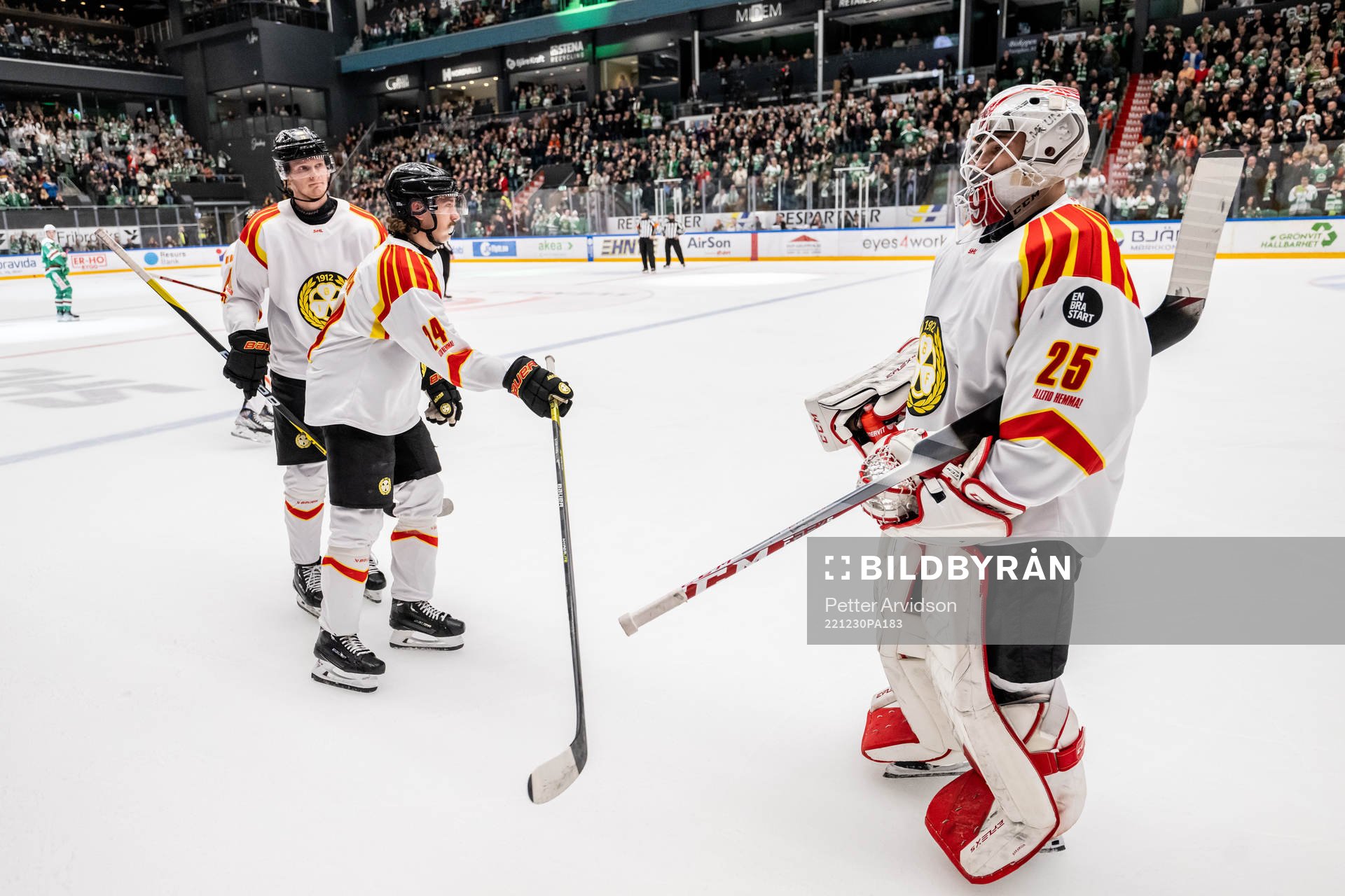 Brynäs målvakt Oliver Håkansson byts ut