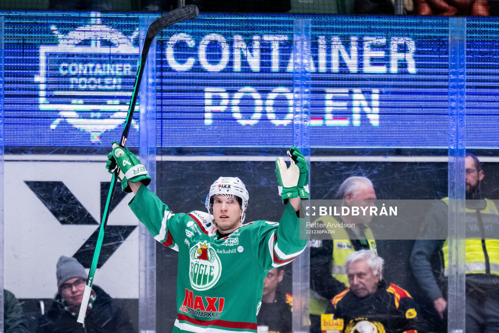 Rögles Adam Tambellini jublar