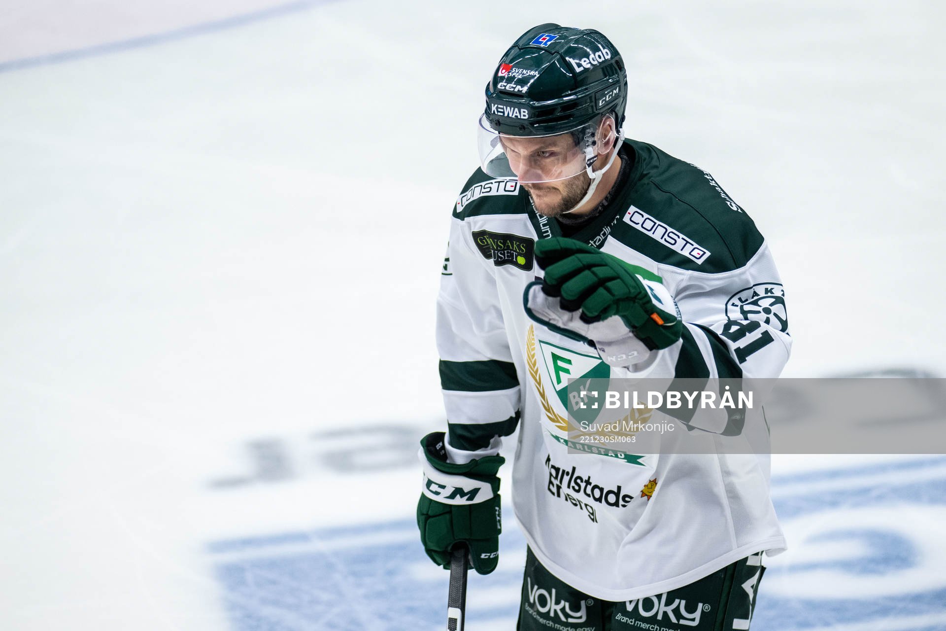 Färjestads Theodor Lennström jublar