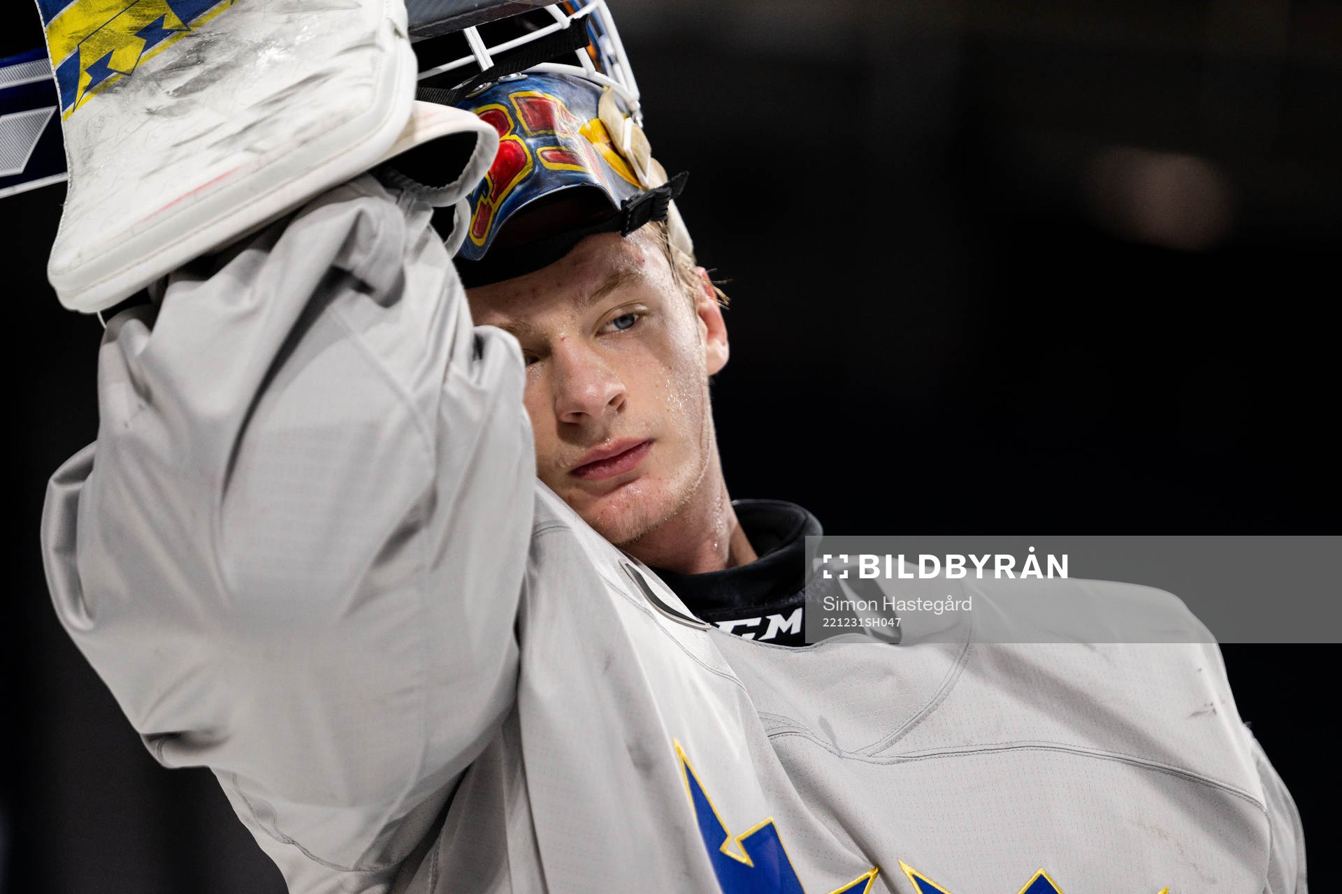 Goaltender Carl Lindbom of Sweden