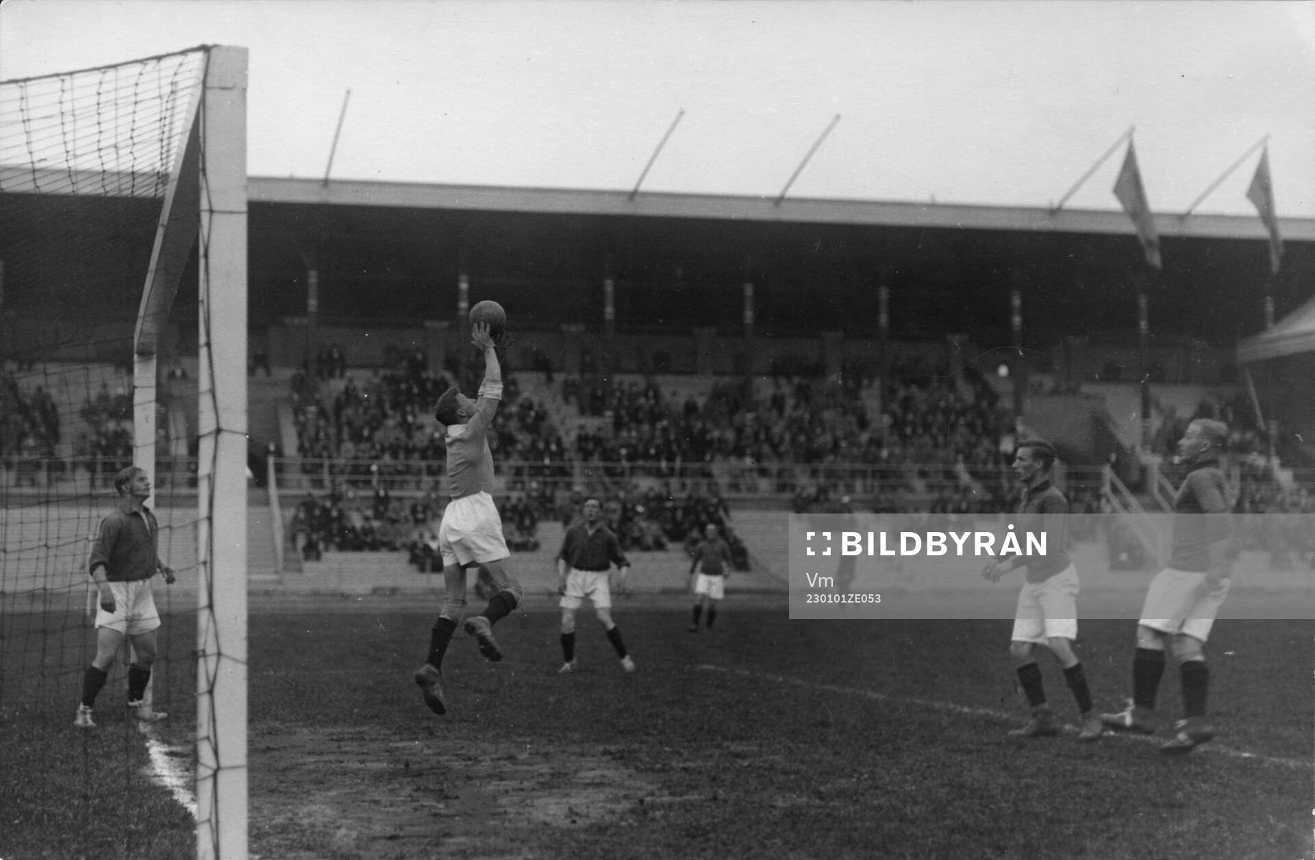 Fotboll, Komb. Stockholmslag och Ryska laget. 1923. Editors
