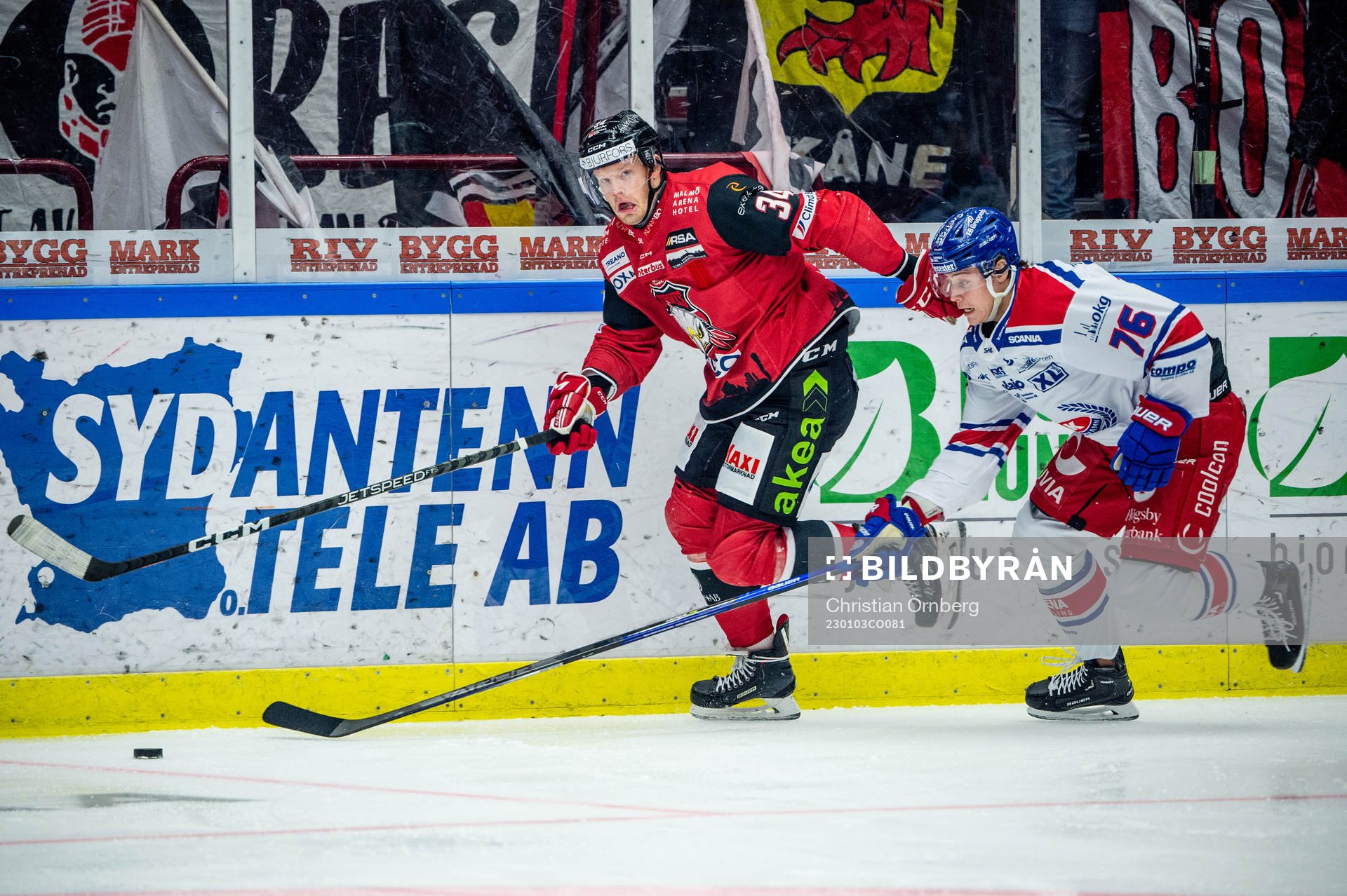 Malmö Redhawks Carl Söderberg mot Oskarshamns Emil