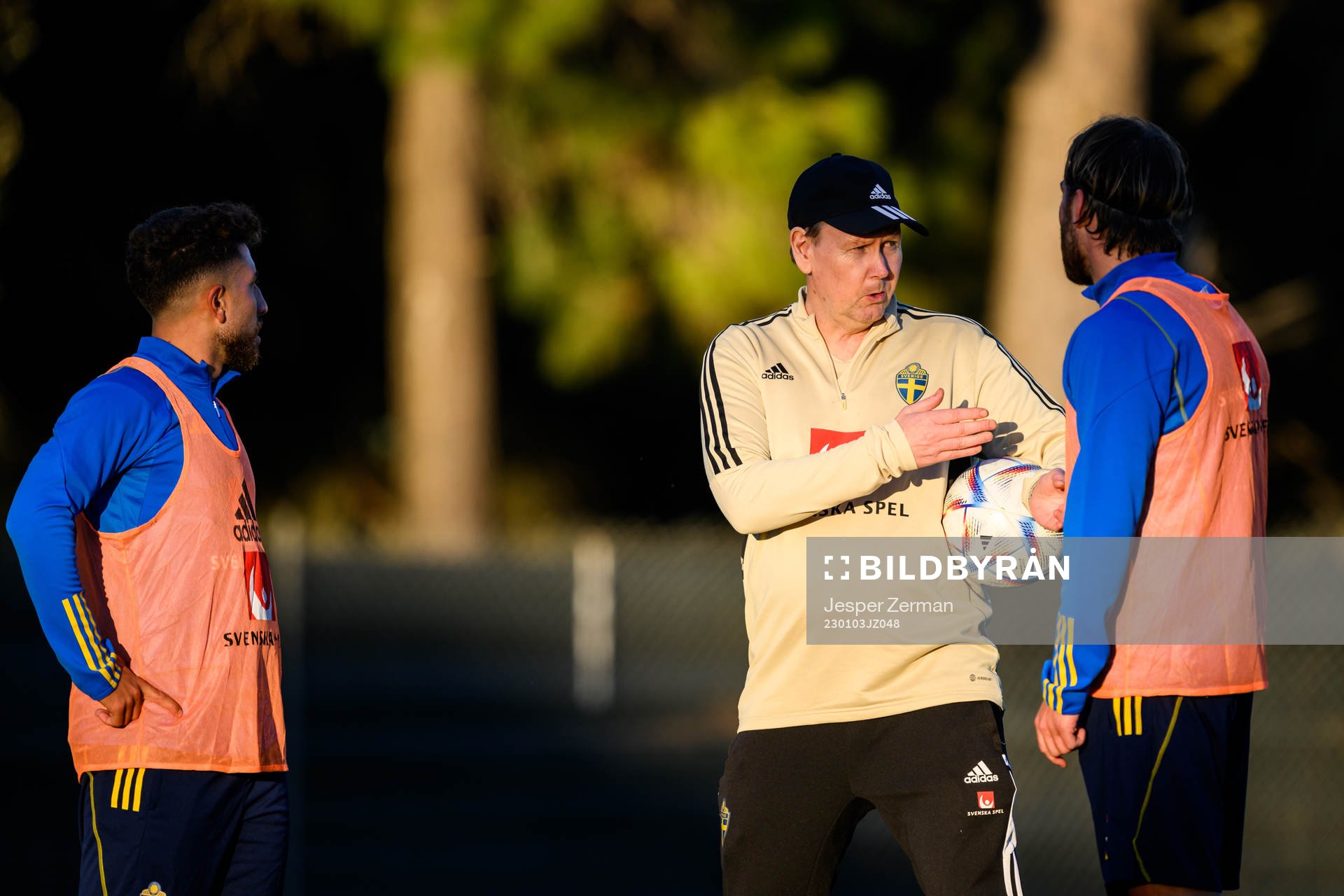 Moustafa Zeidan, assistant coach Peter Wettergen and Christoffer Nyman of the Swedish national football team at a training session on January 3, 2023 in Algarve.