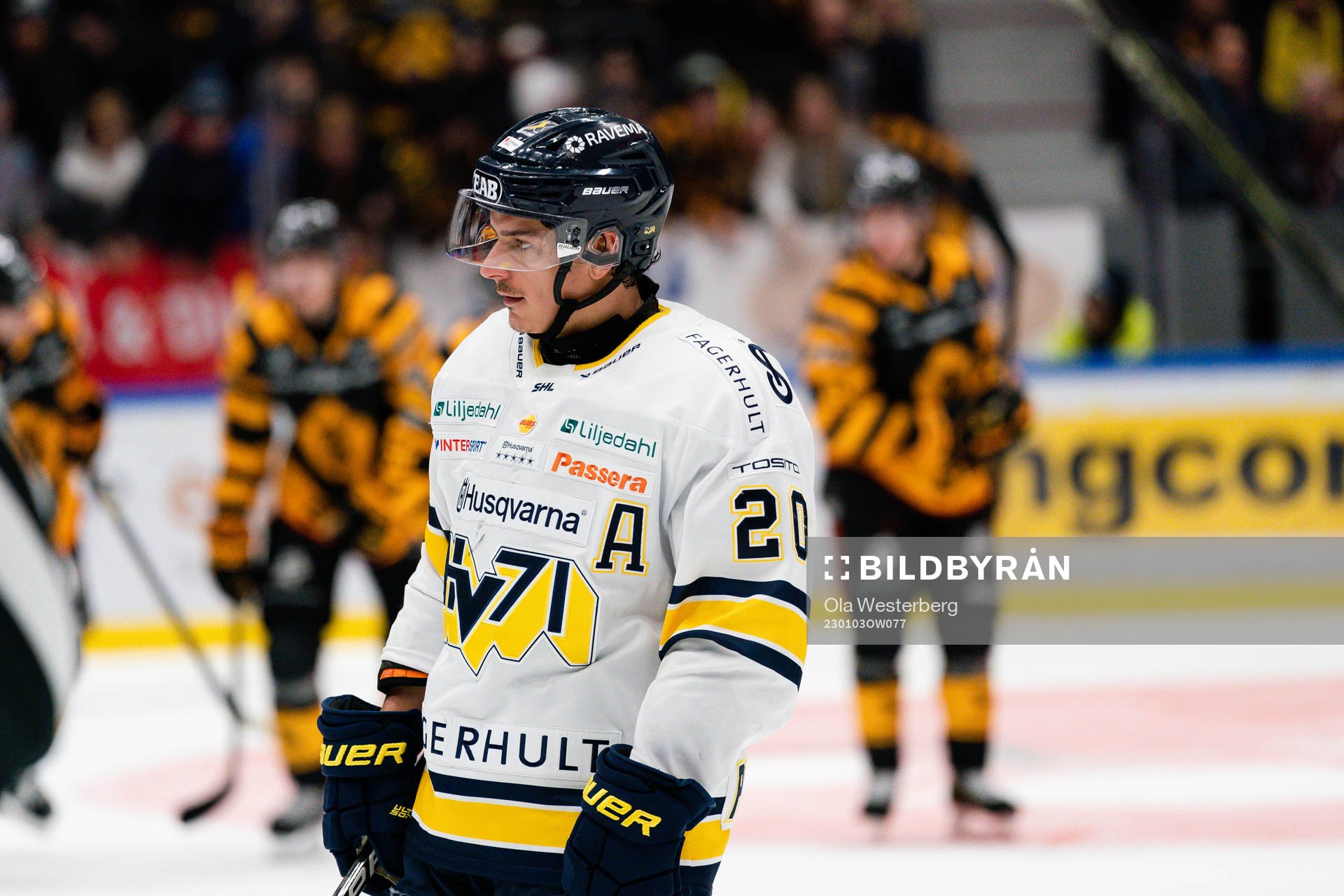 HV71s André Petersson deppar