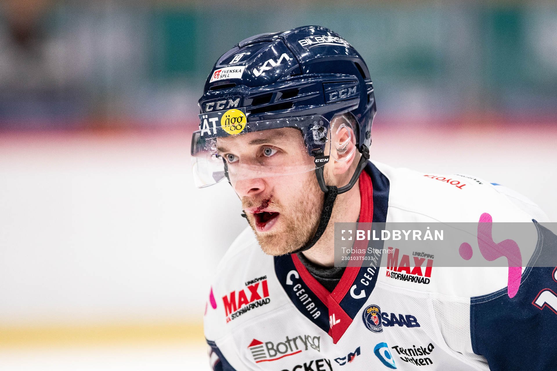 Linköpings Patrick Russell har ont