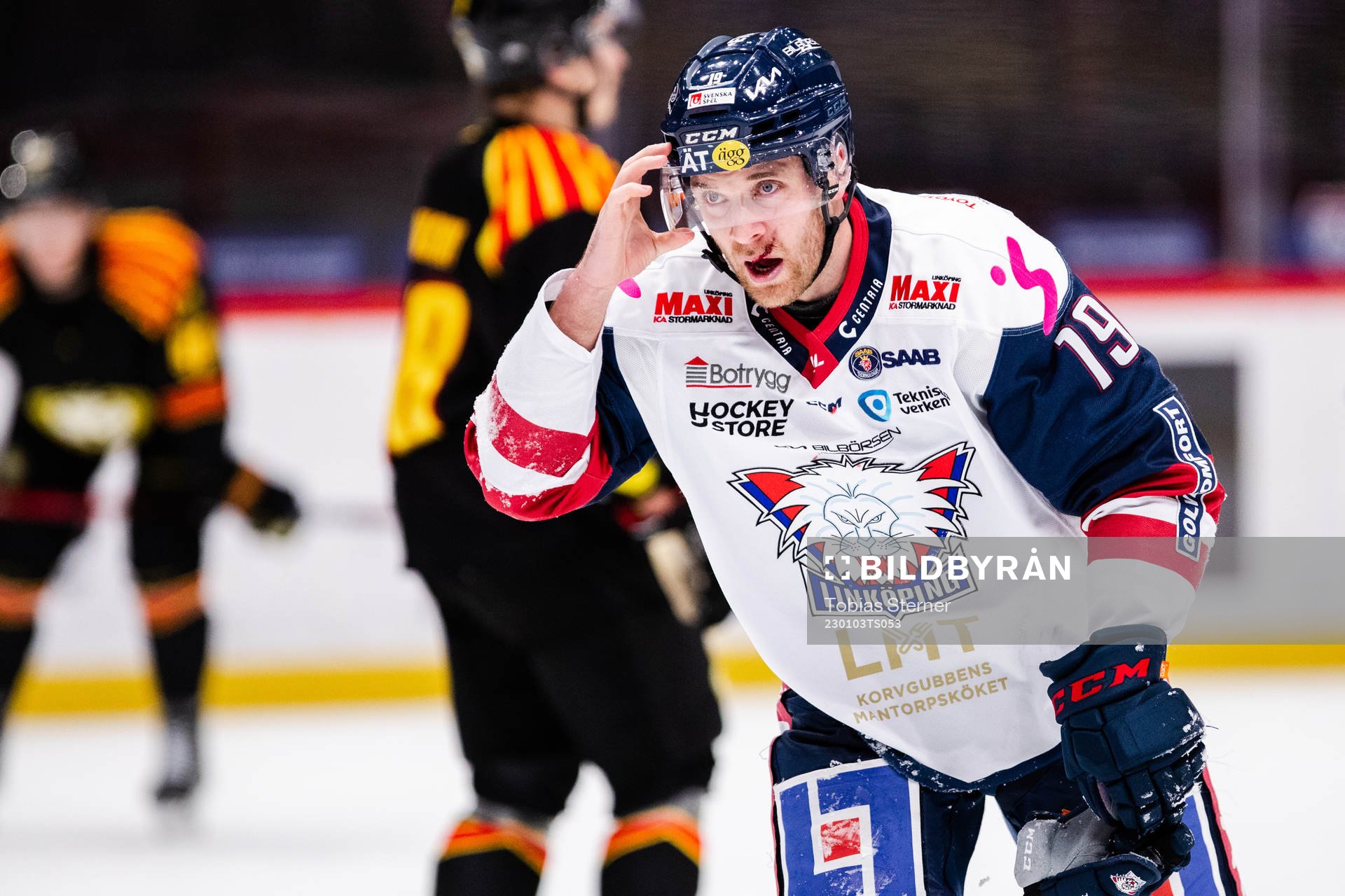 Linköpings Patrick Russell har ont