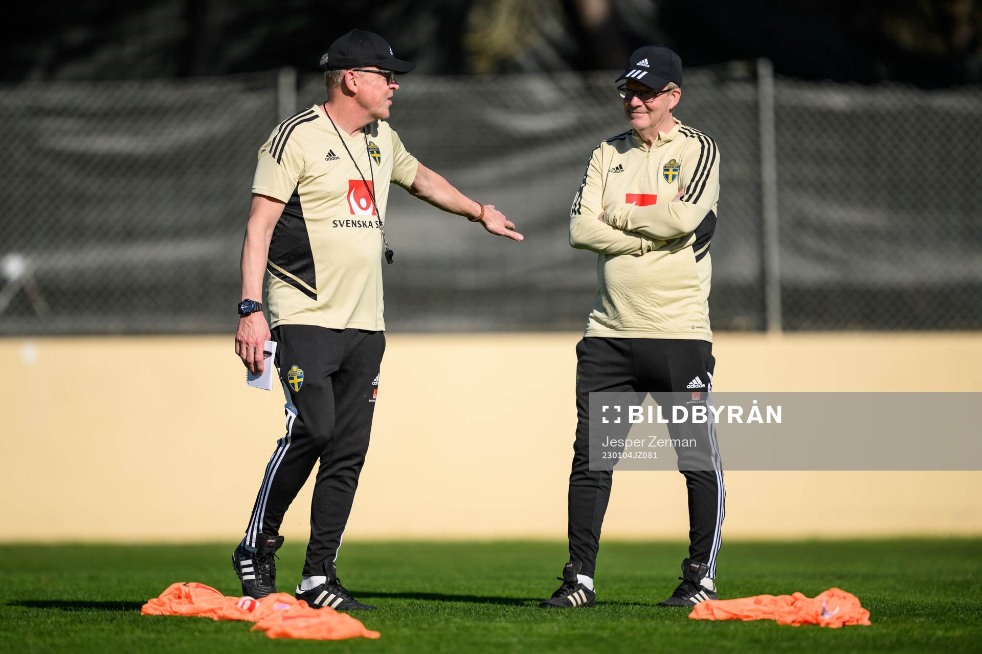 head coach Janne Andersson and scout Lasse Jacobsson of the Swedish men's football national team at a training session during the national team on January 4, 2023 in Almacil.
