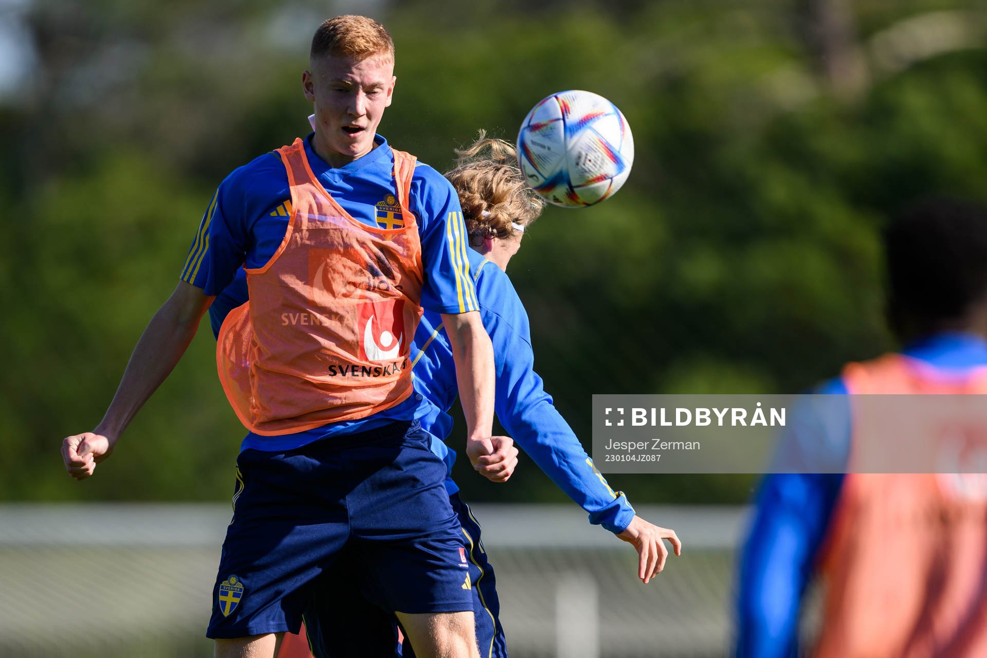 Hugo Larsson and Sebastian Nanasi of the Swedish men's football national team at a training session during the national team on January 4, 2023 in Almacil.