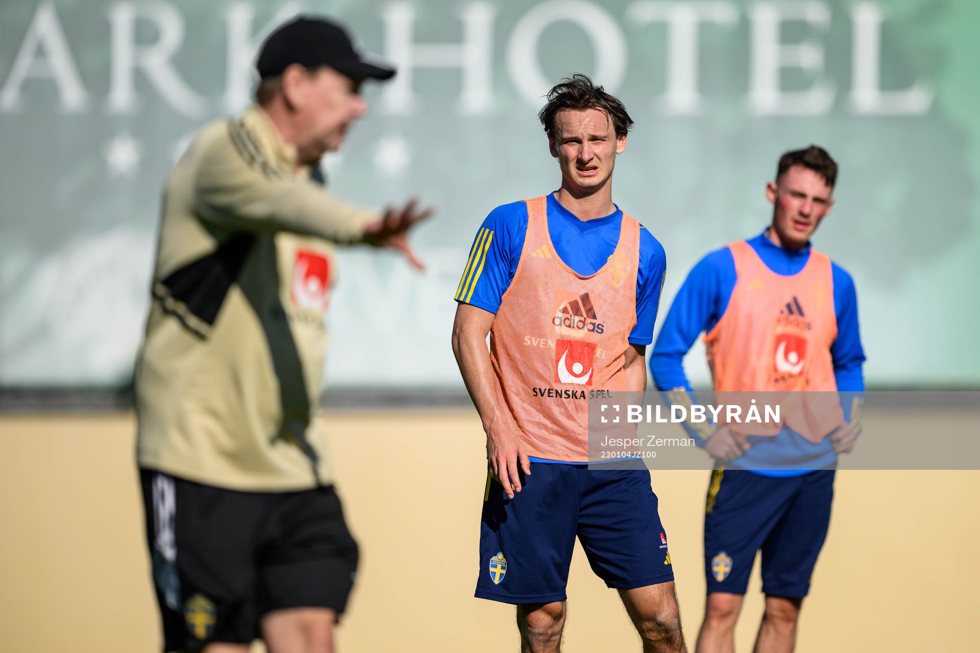 assistant coach Peter Wettergen, Hjalmar Ekdal and Noah