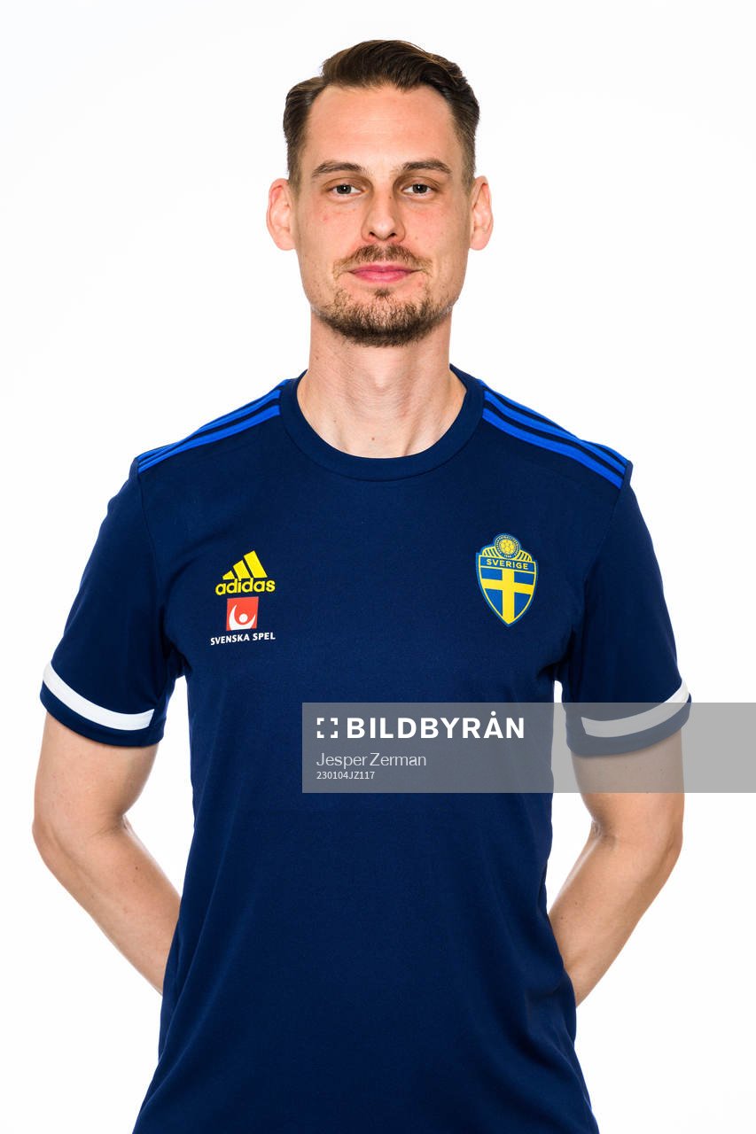 head coach of the Swedish