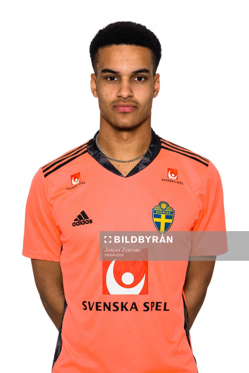 goalkeeper Oliver Dovin of the Swedish men's football