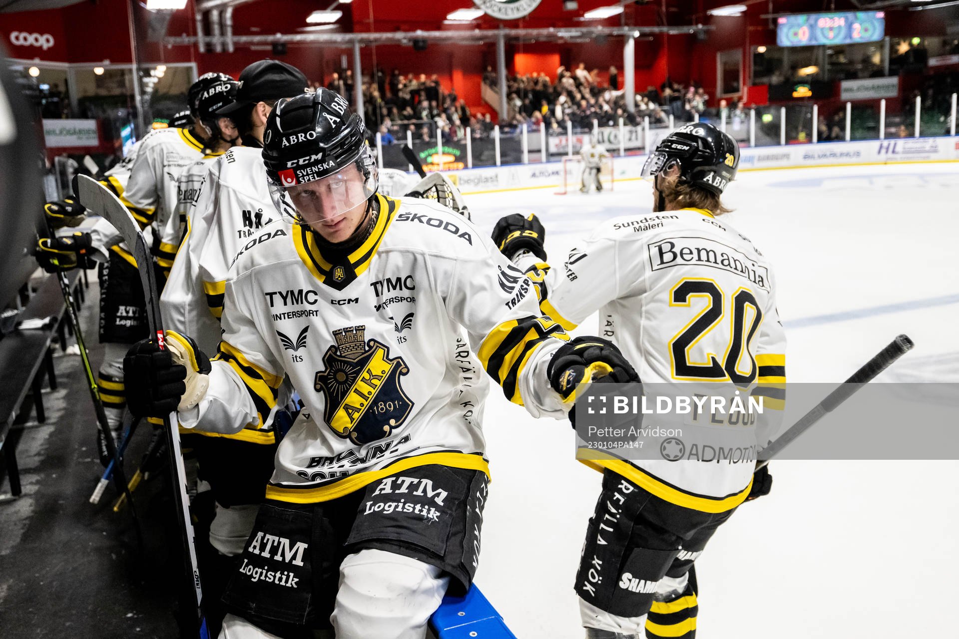 AIKs Oskar Magnusson och Erik Flood jublar