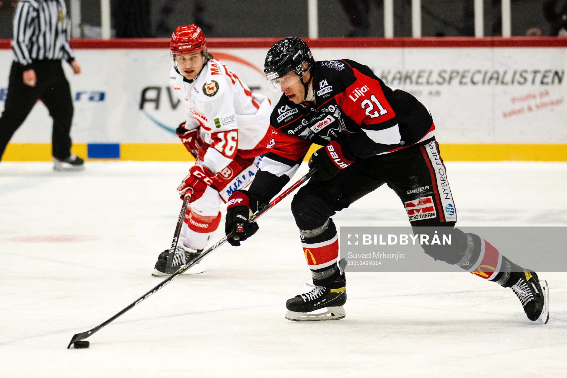 Troja/Ljungbys Dennis Fröland och Nybros Janne Väyrynen