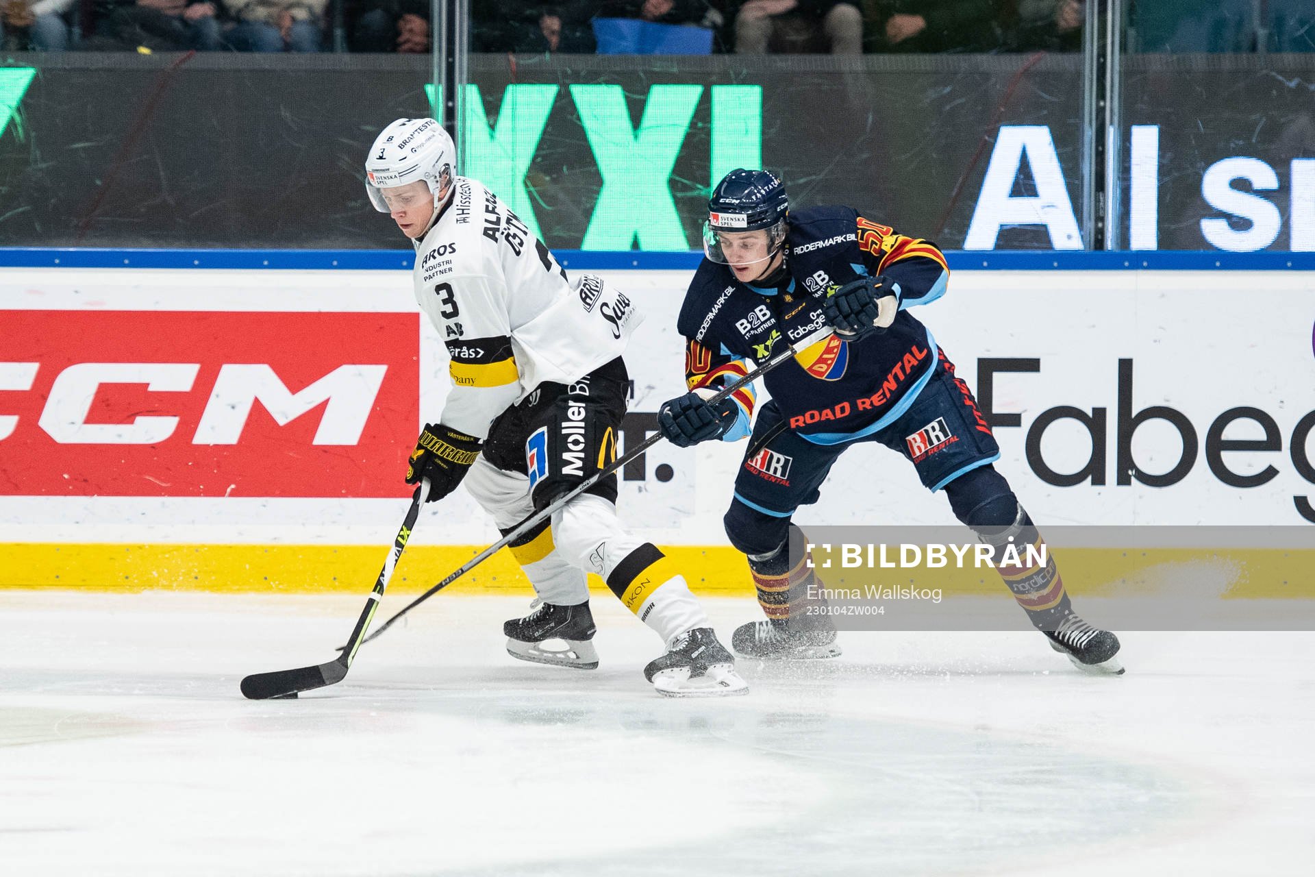 Västerås Ludvig Östman och Djurgårdens Tobias Ahlen