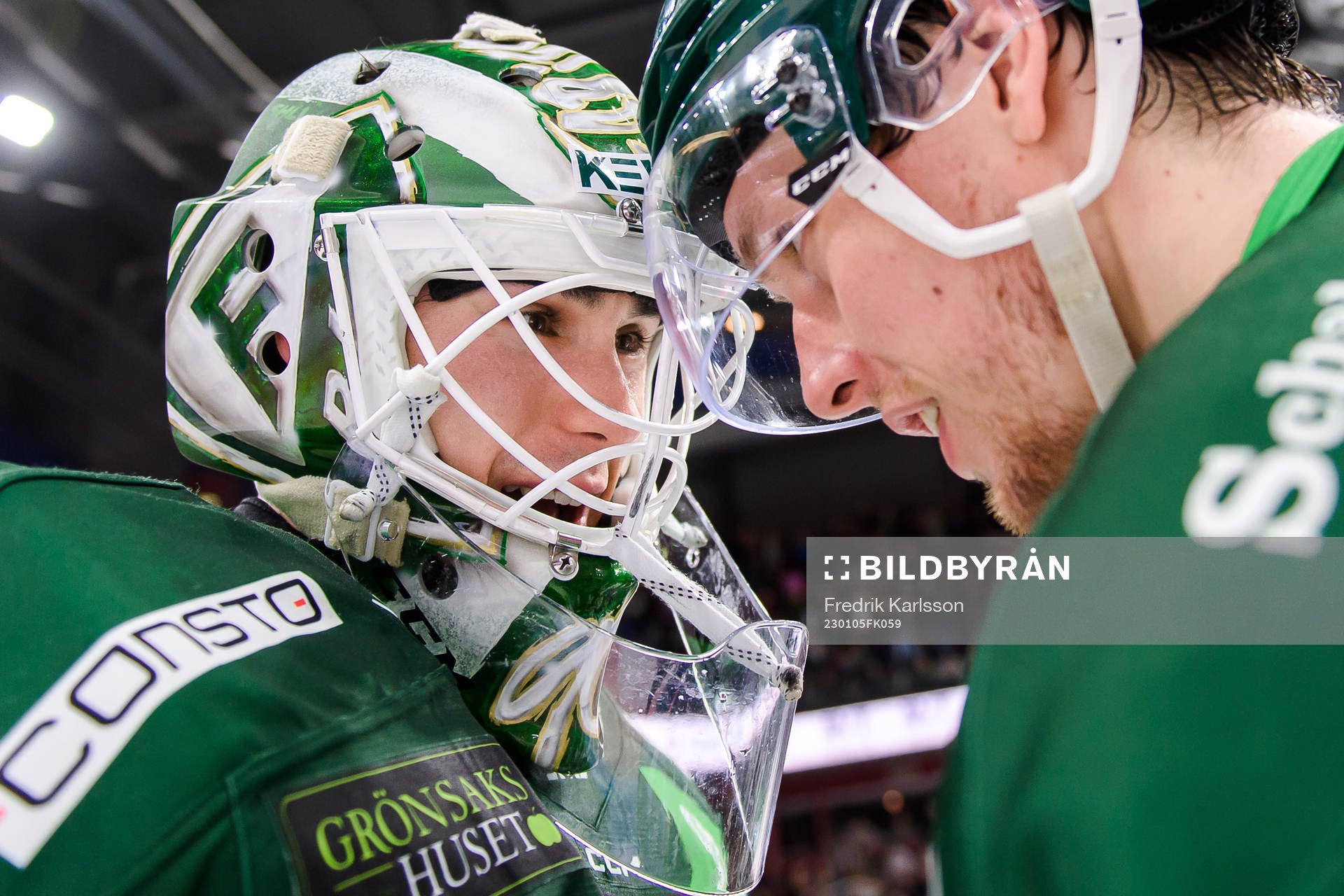 Färjestads målvakt Matthew Tomkins och Mattias Göransson