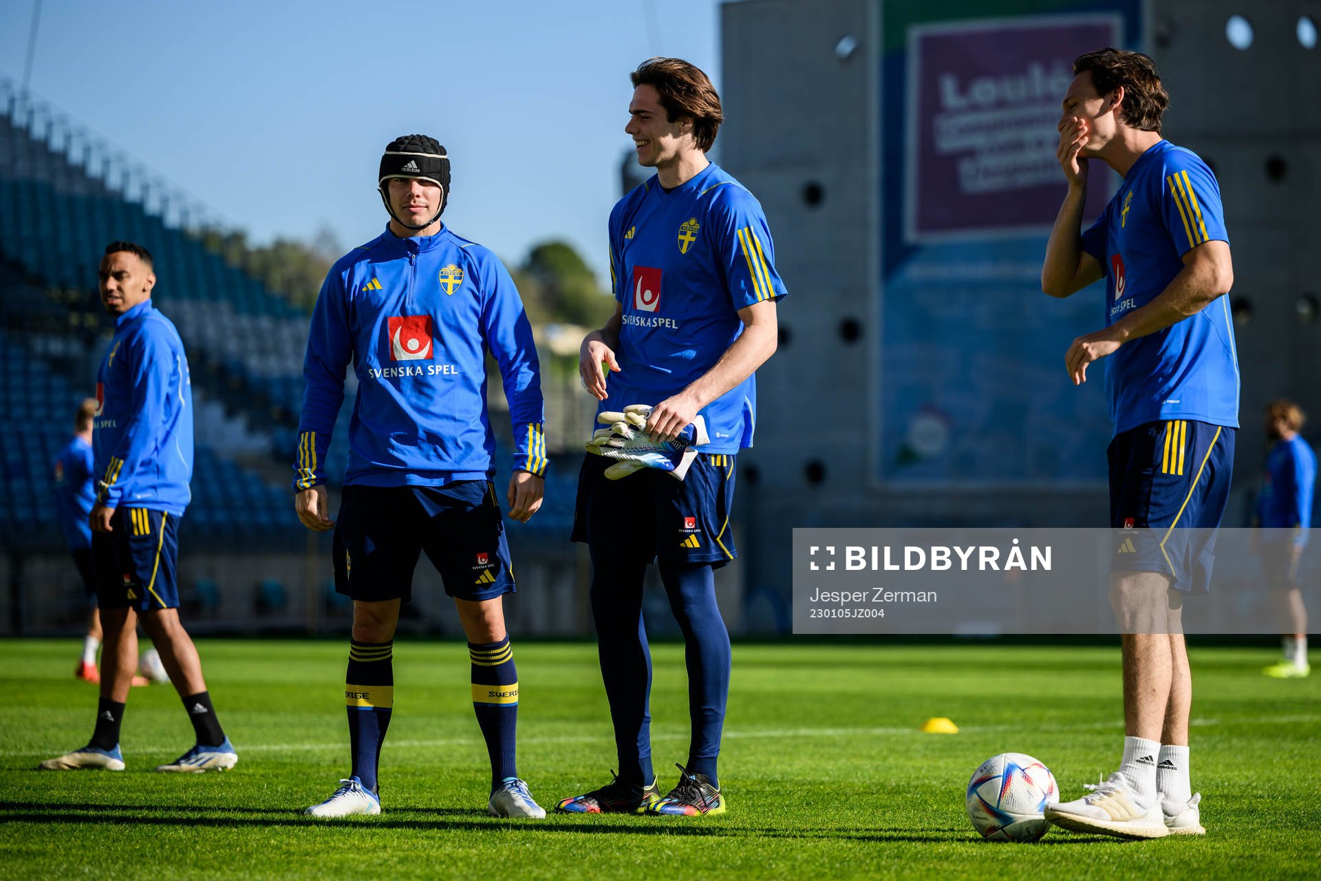 Elias Andersson, goalkeeper Jacob Widell Zetterström and