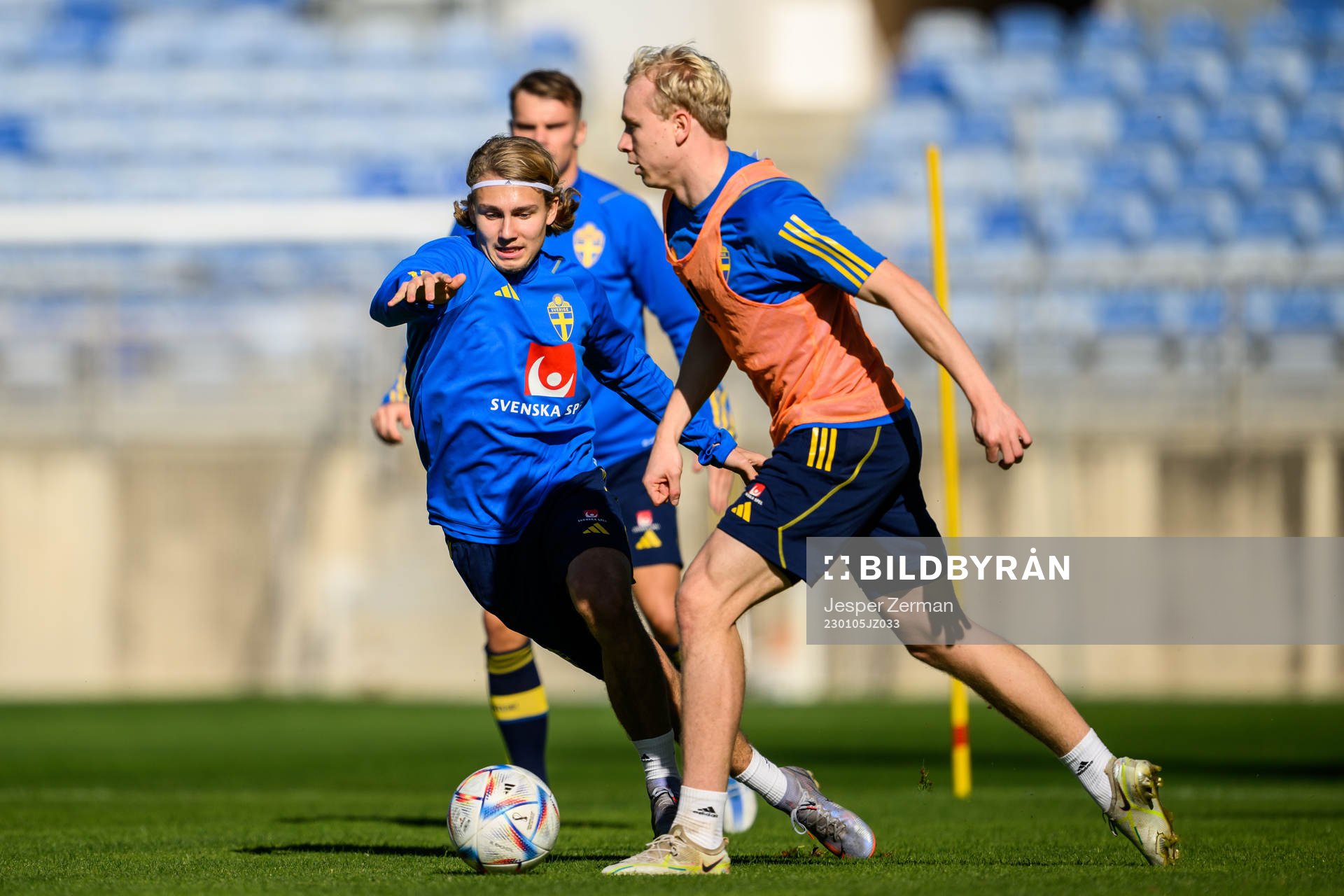 Sebastian Nanasi and André Boman of the Swedish men's football national team at a training session on January 5, 2023 in Faro. 