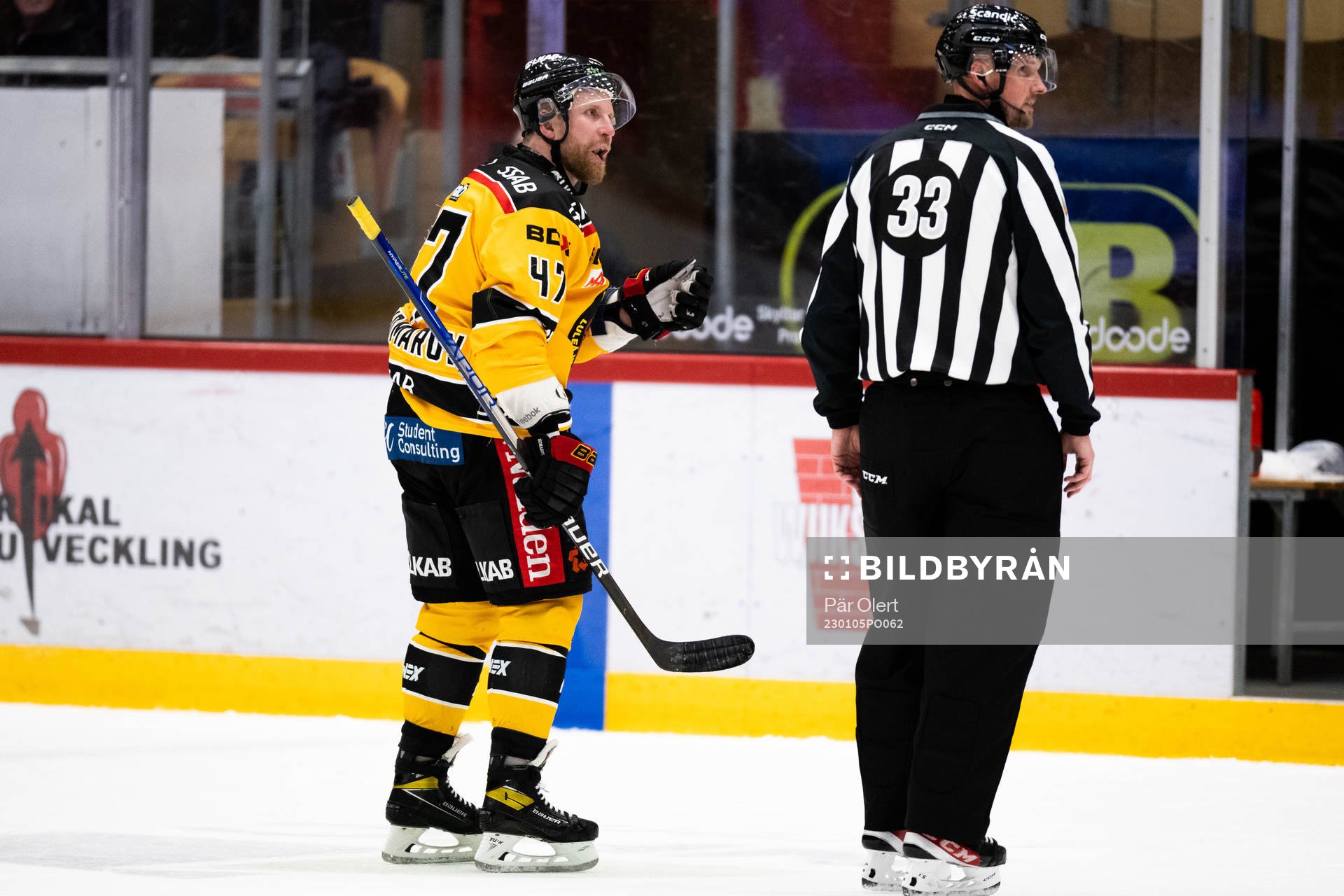 Luleås Leo Komarov utvisas
