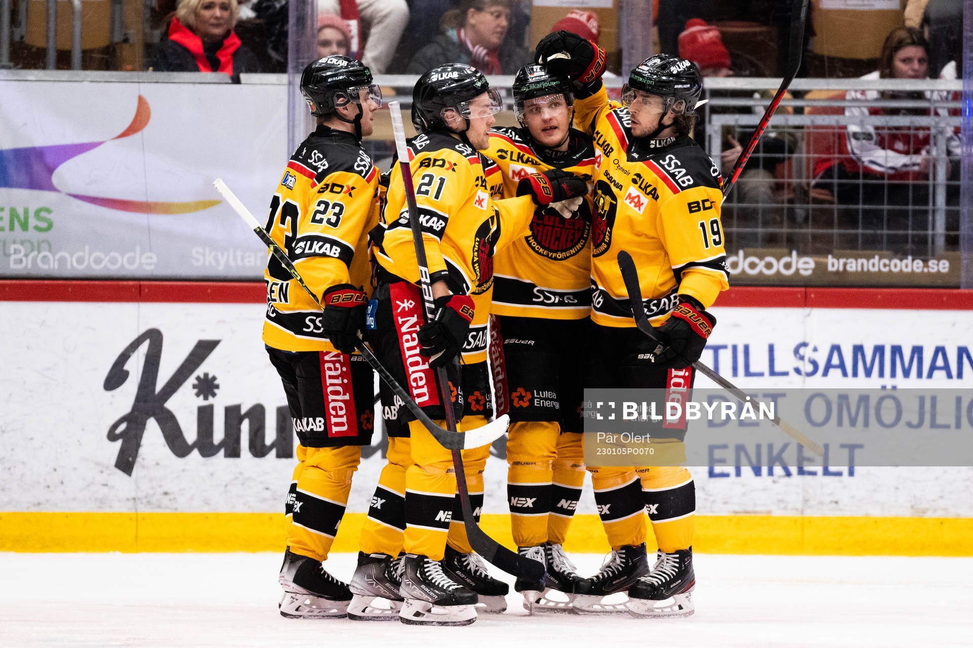 Luleås Julius Honka jublar