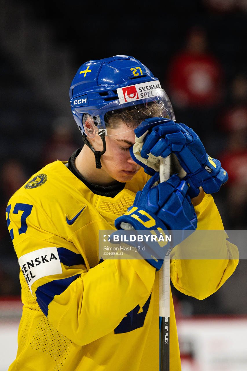 Oskar Pettersson of Sweden looks dejected