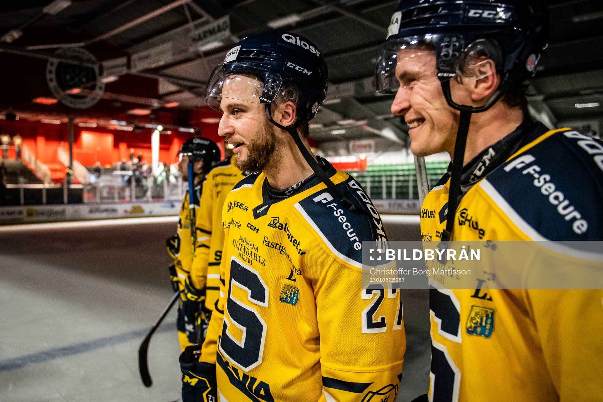 Södertäljes Daniel Norbe och Filiph Engsund jublar