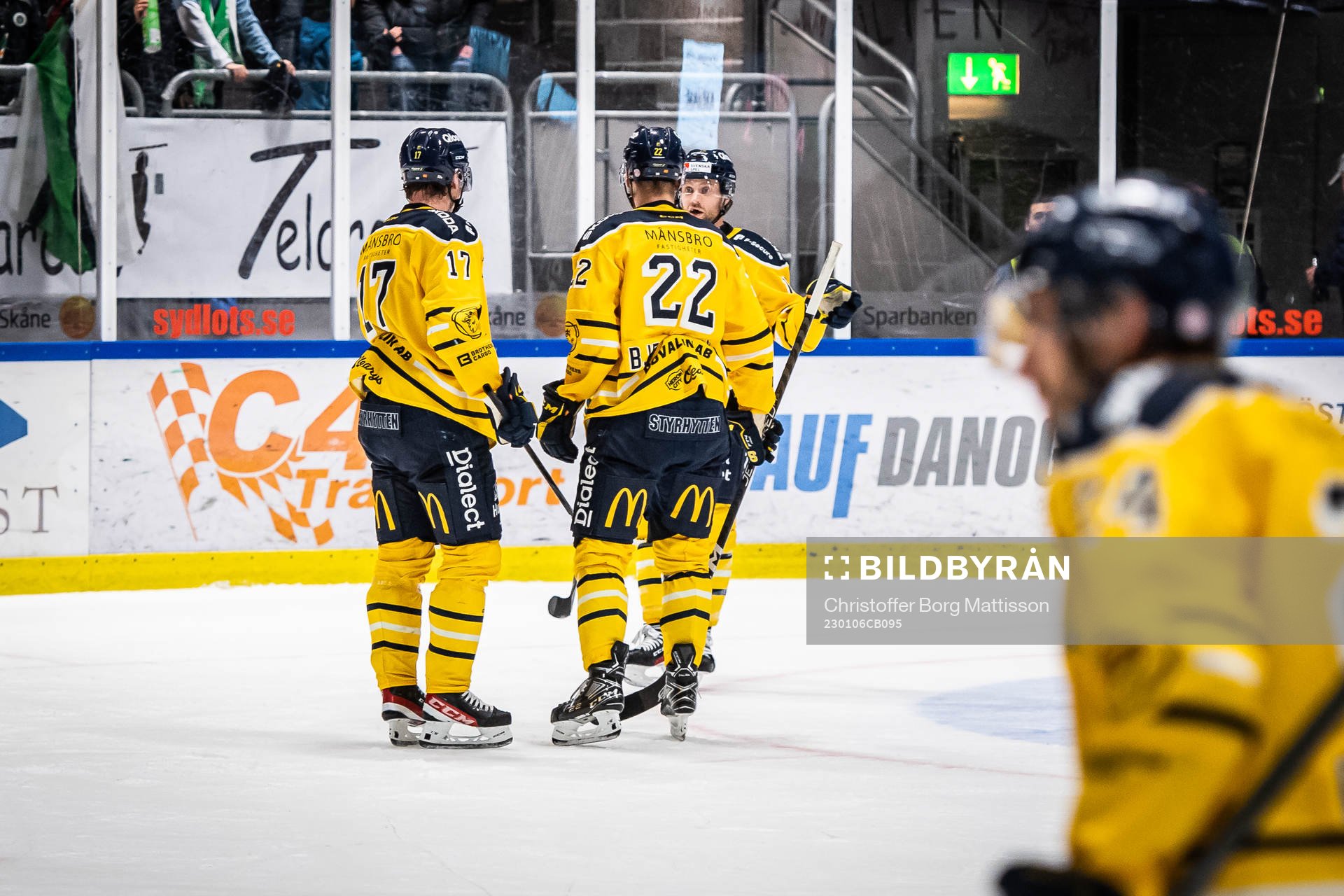 Södertäljes Johan Ivarsson och Jacob Bjerselius jublar