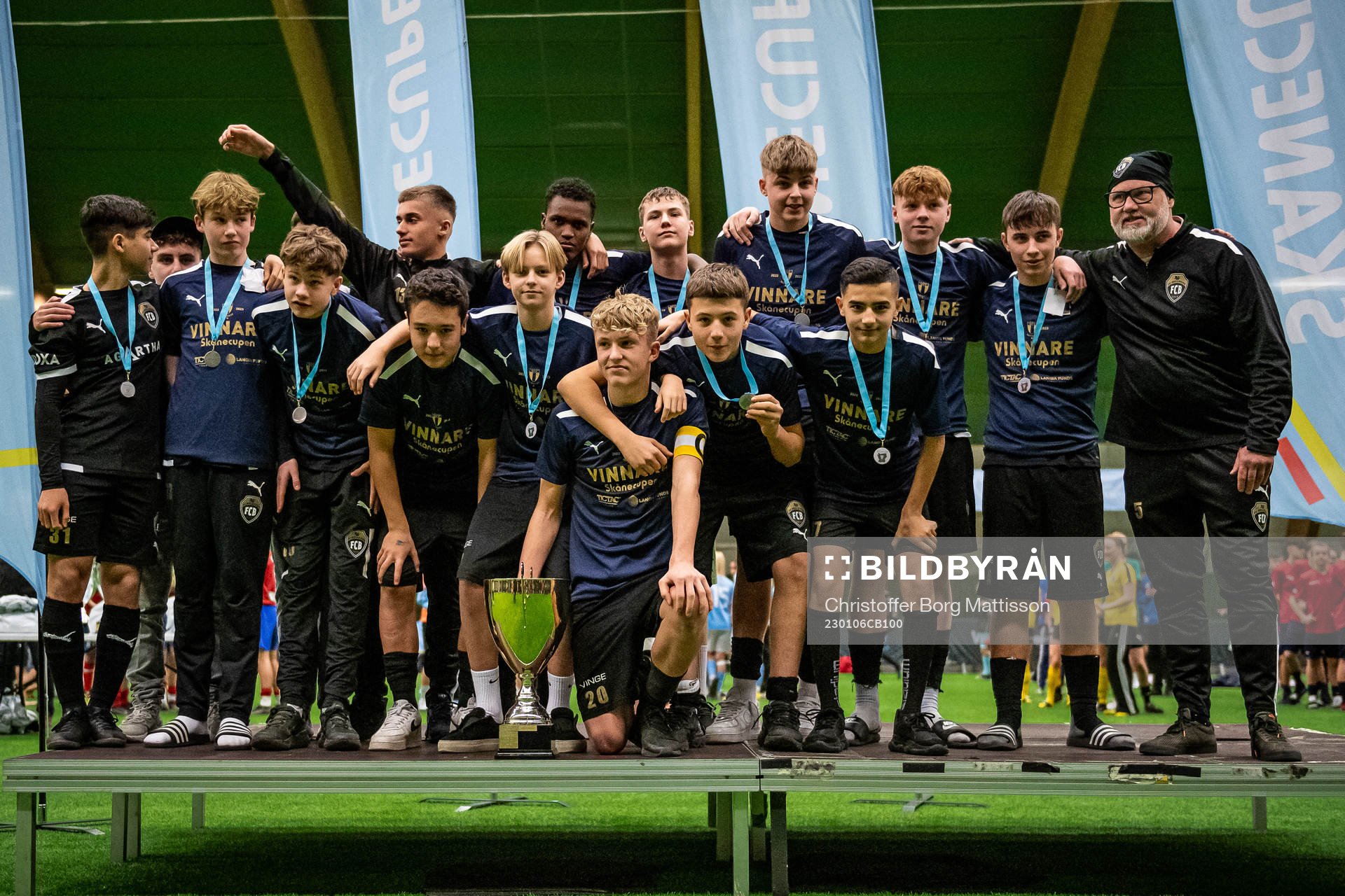 FC Bellevue P15 tar emot pris