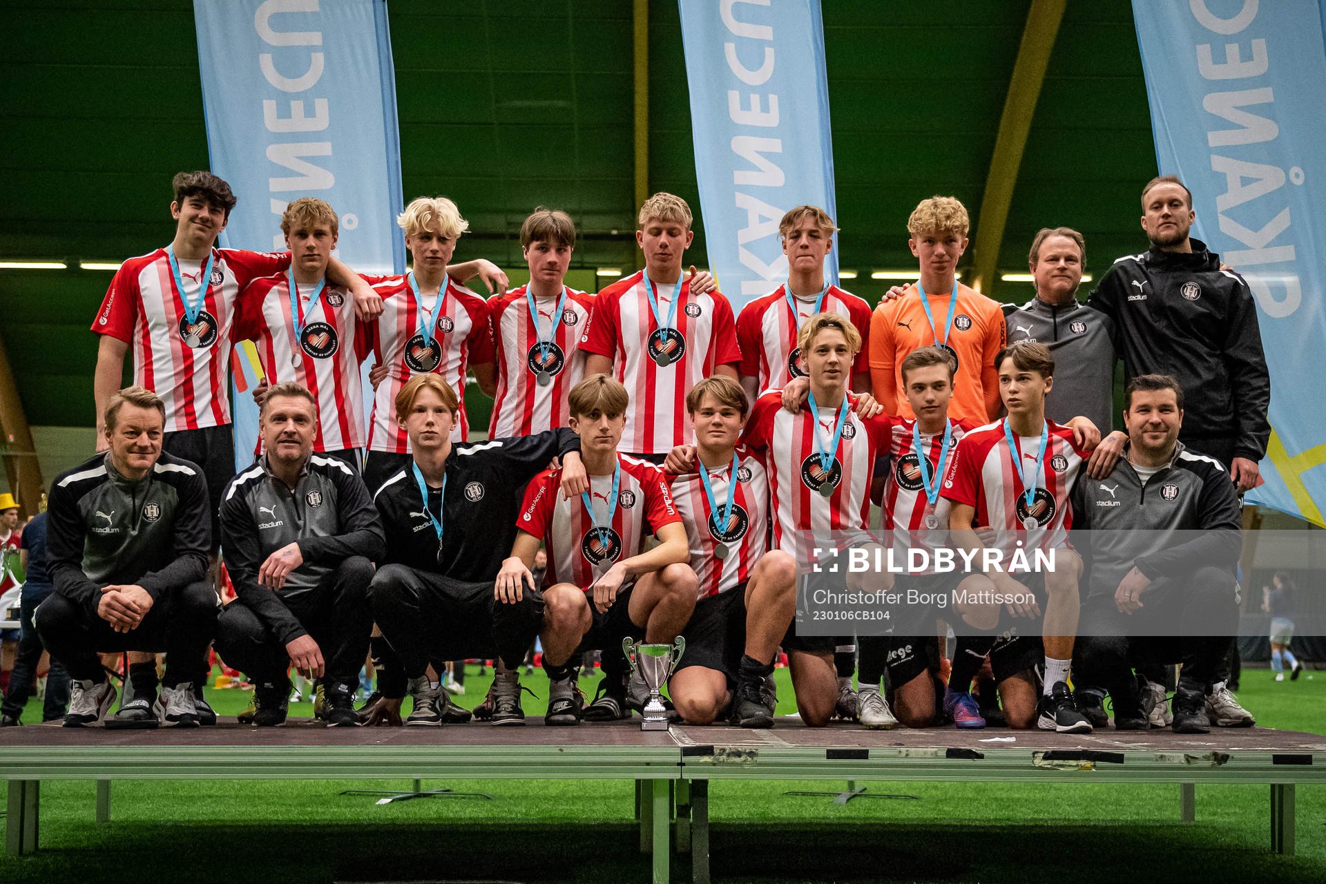 FC Höllviken P16 tar emot pris