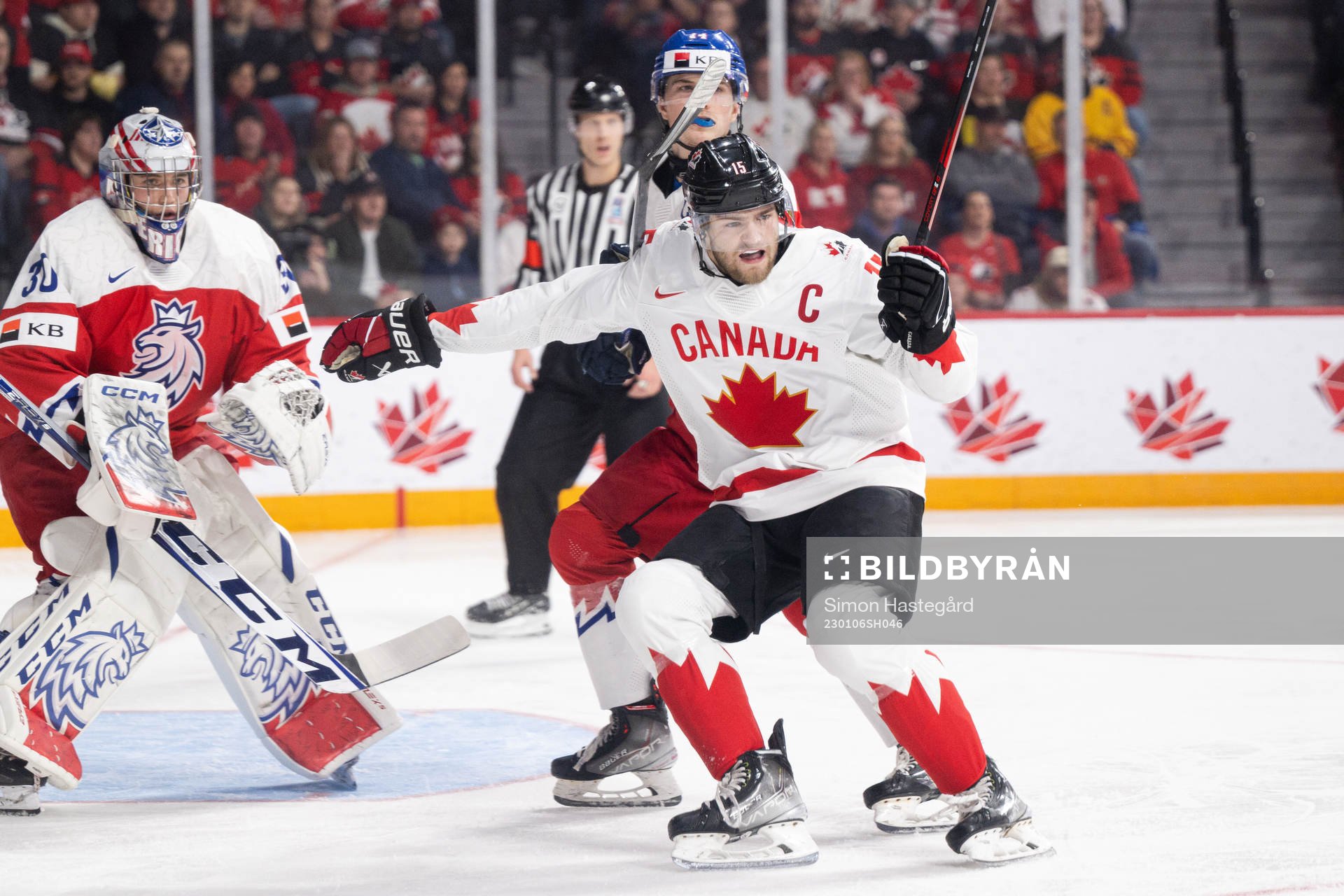 Shane Wright of Canada