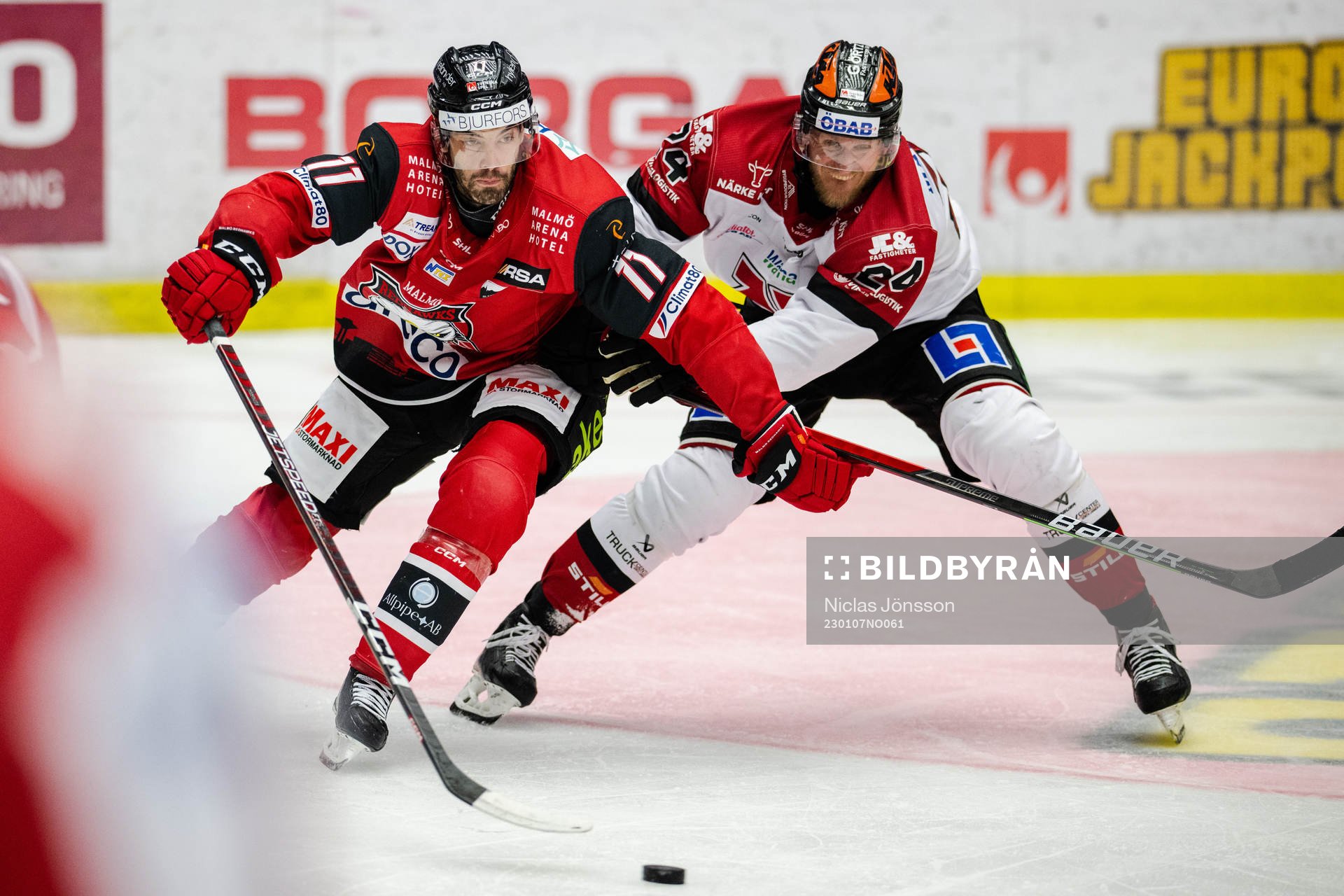 Malmö Redhawks Markus Lauridsen och Örebros Jani Lajunen