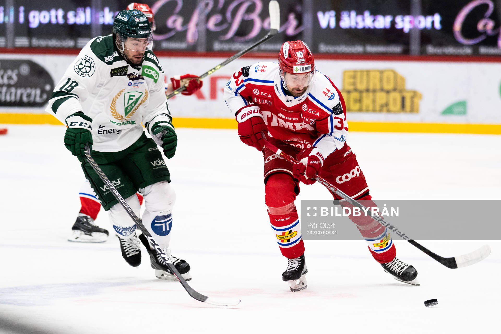 Färjestads Remi Elie och Timrås Albin Lundin