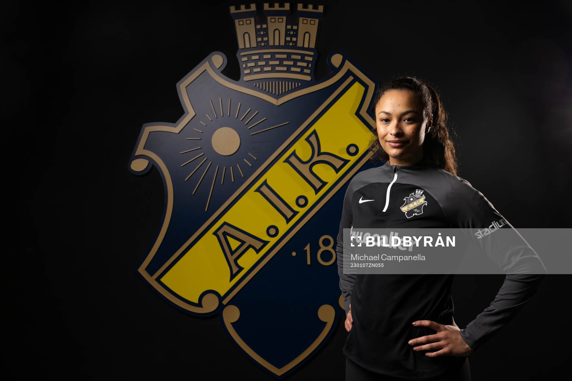 Rubi Reid Jansson poserar för porträtt i samband med att hon presenteras som nyförvärv av AIK den 7 januari 2023 i Stockholm