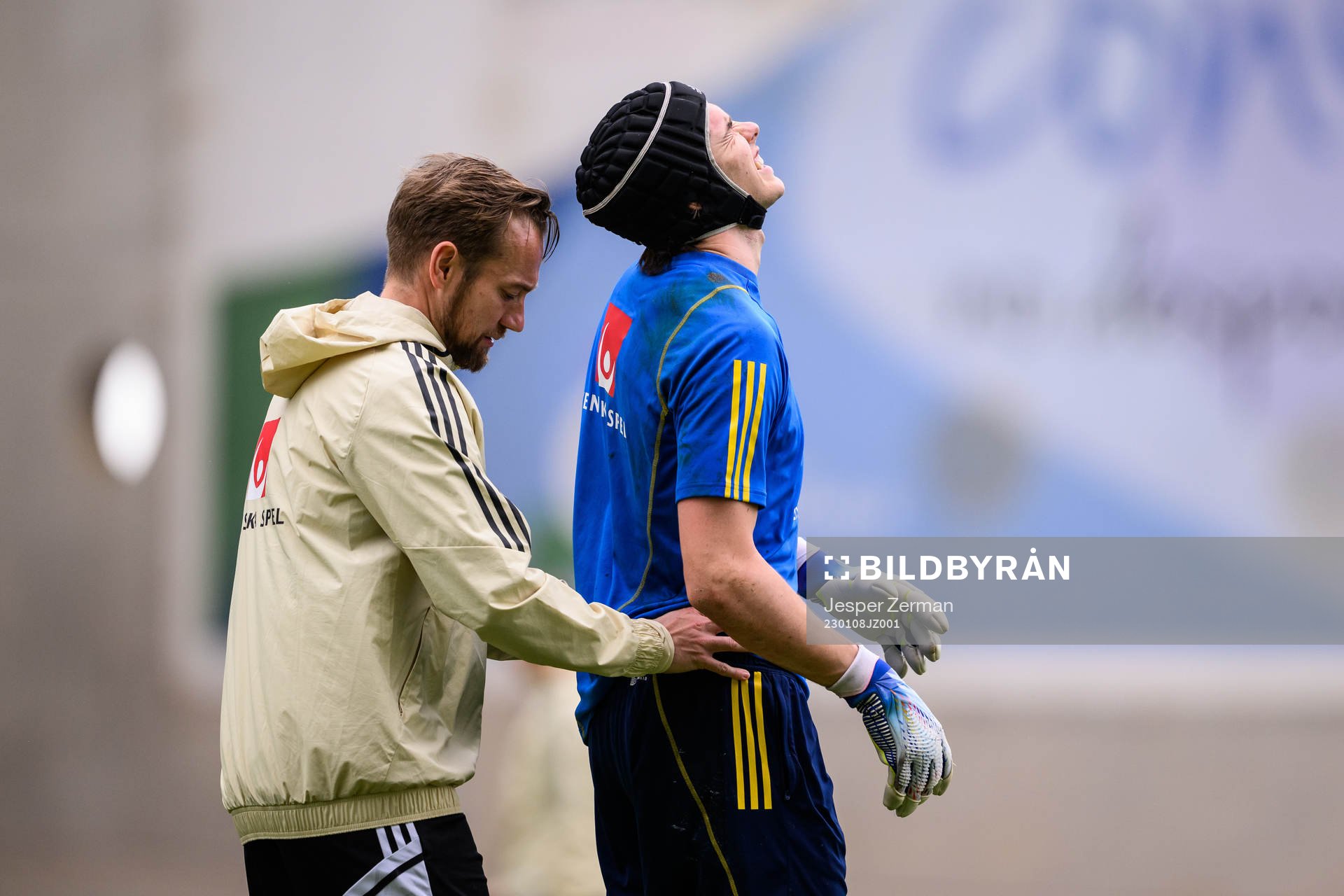 Physiotherapist Christian Andersson and goalkeeper Jacob