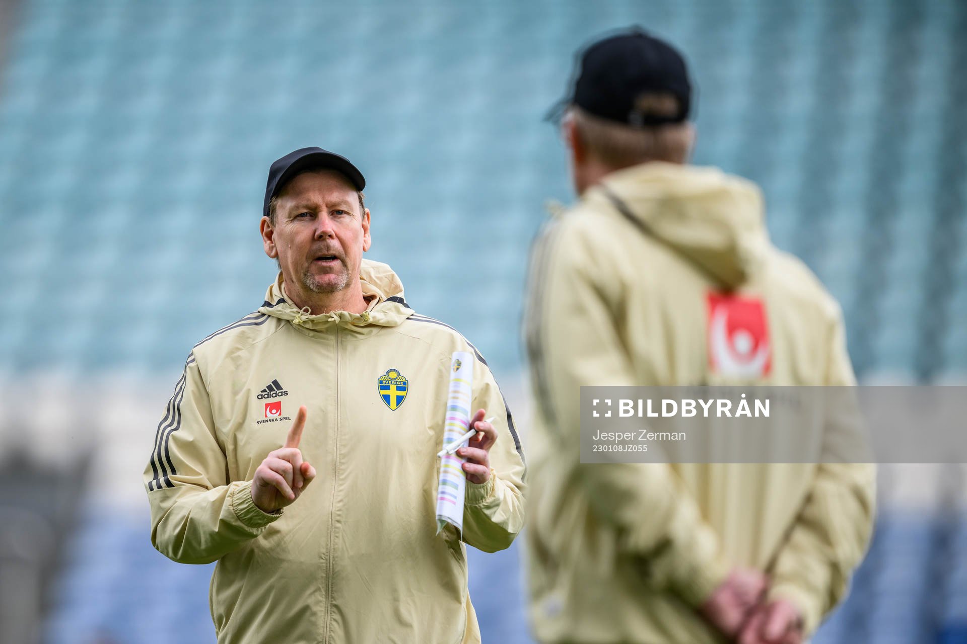 assistant coach Peter Wettergen and scout Lasse Jacobsson of the Swedish men's football national team at a training session on January 8, 2023 in Faro.