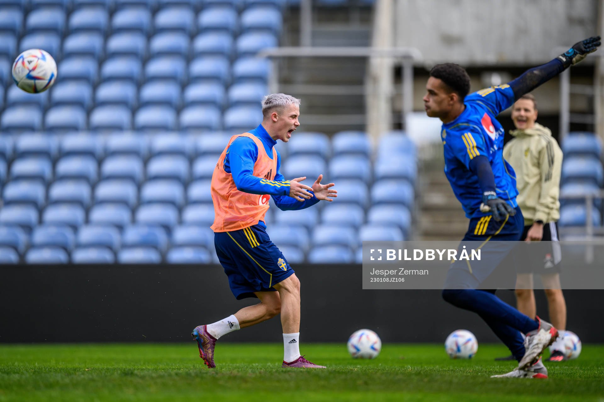 Jacob Ondrejka and goalkeeper Oliver Dovin of the Swedish