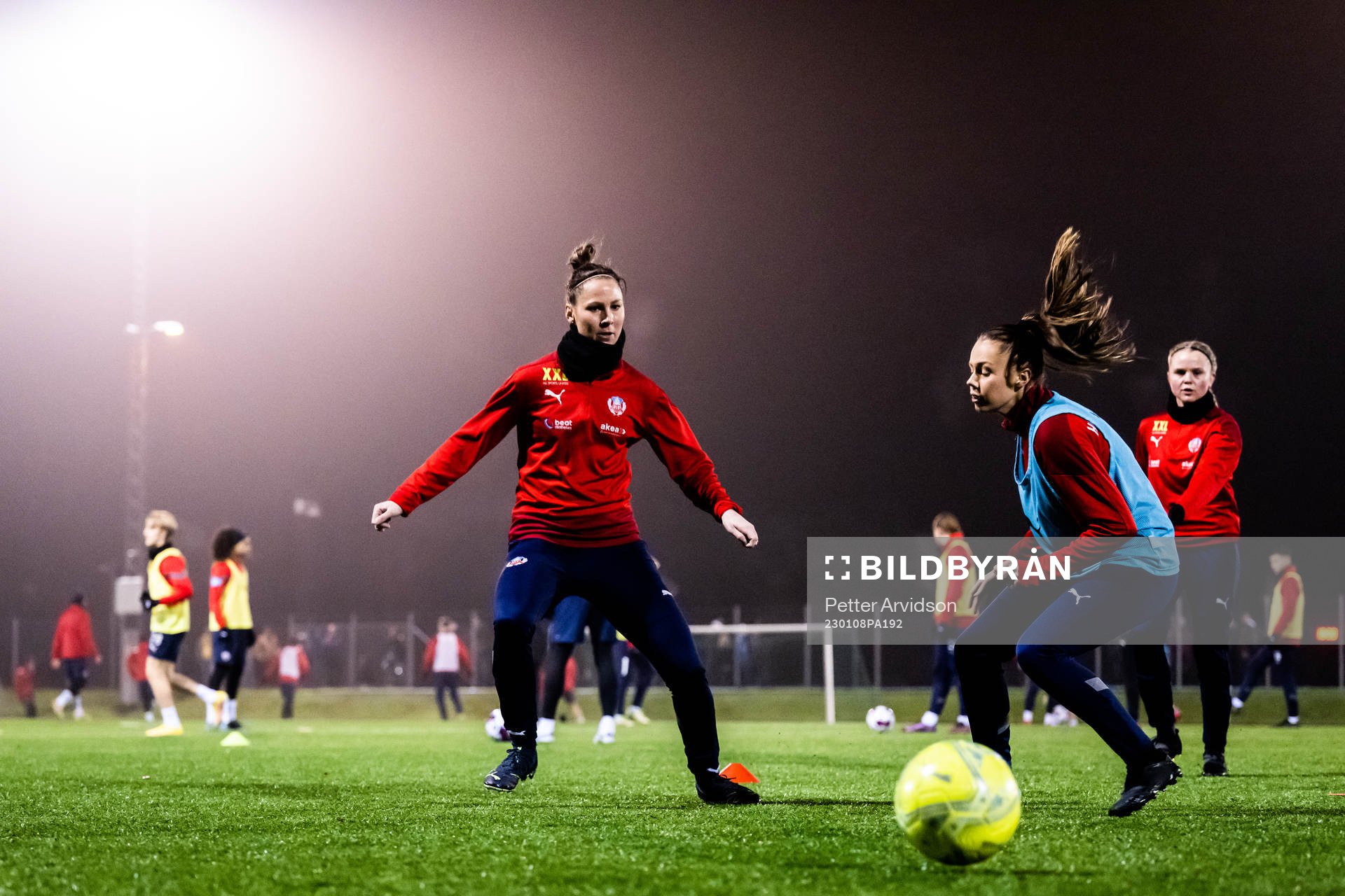 Josefine Wiksell och Rebecka Winroth