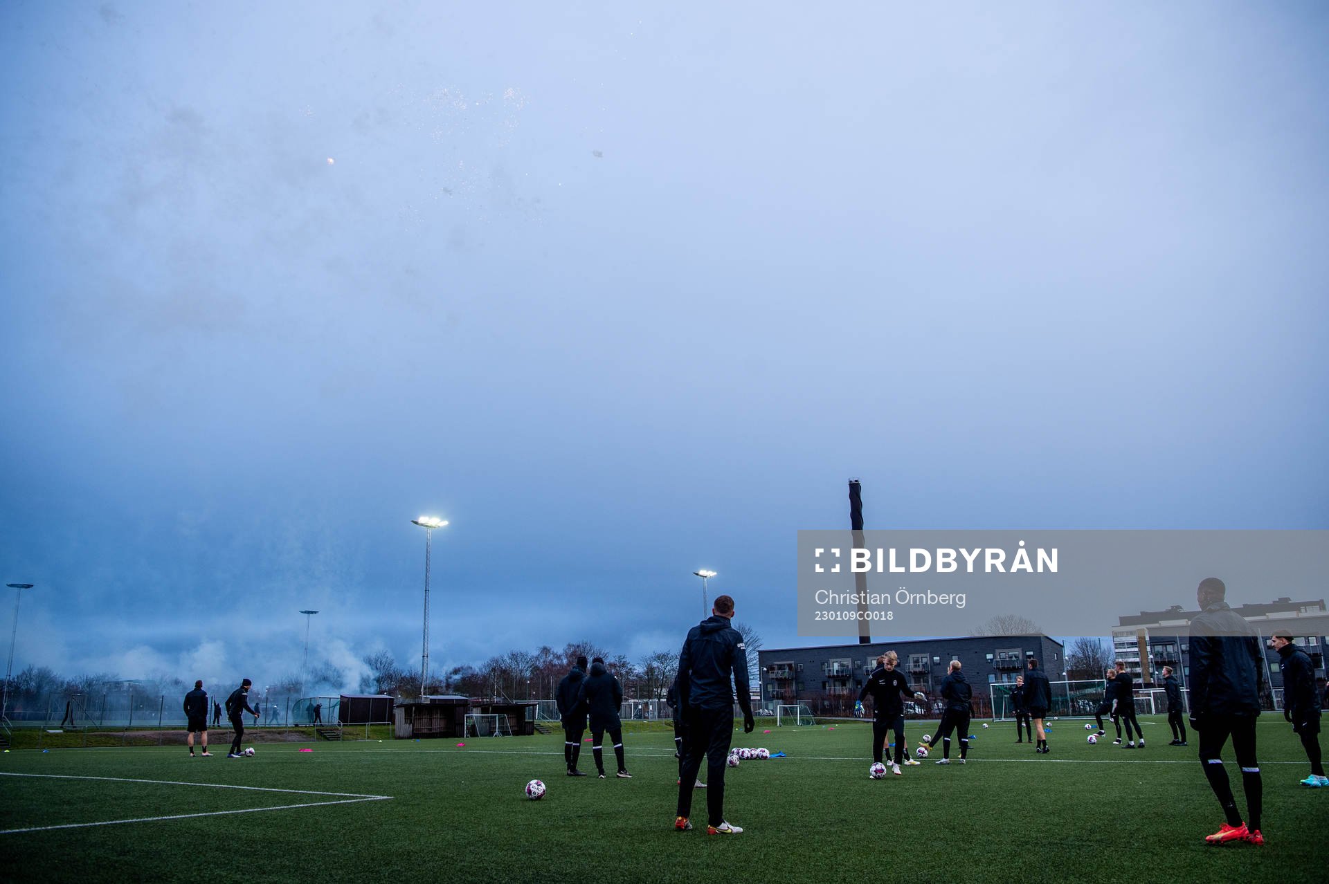 Fyrverkerier under Landskronas premiärträning den 9 januari 2023 i Landskrona. 
