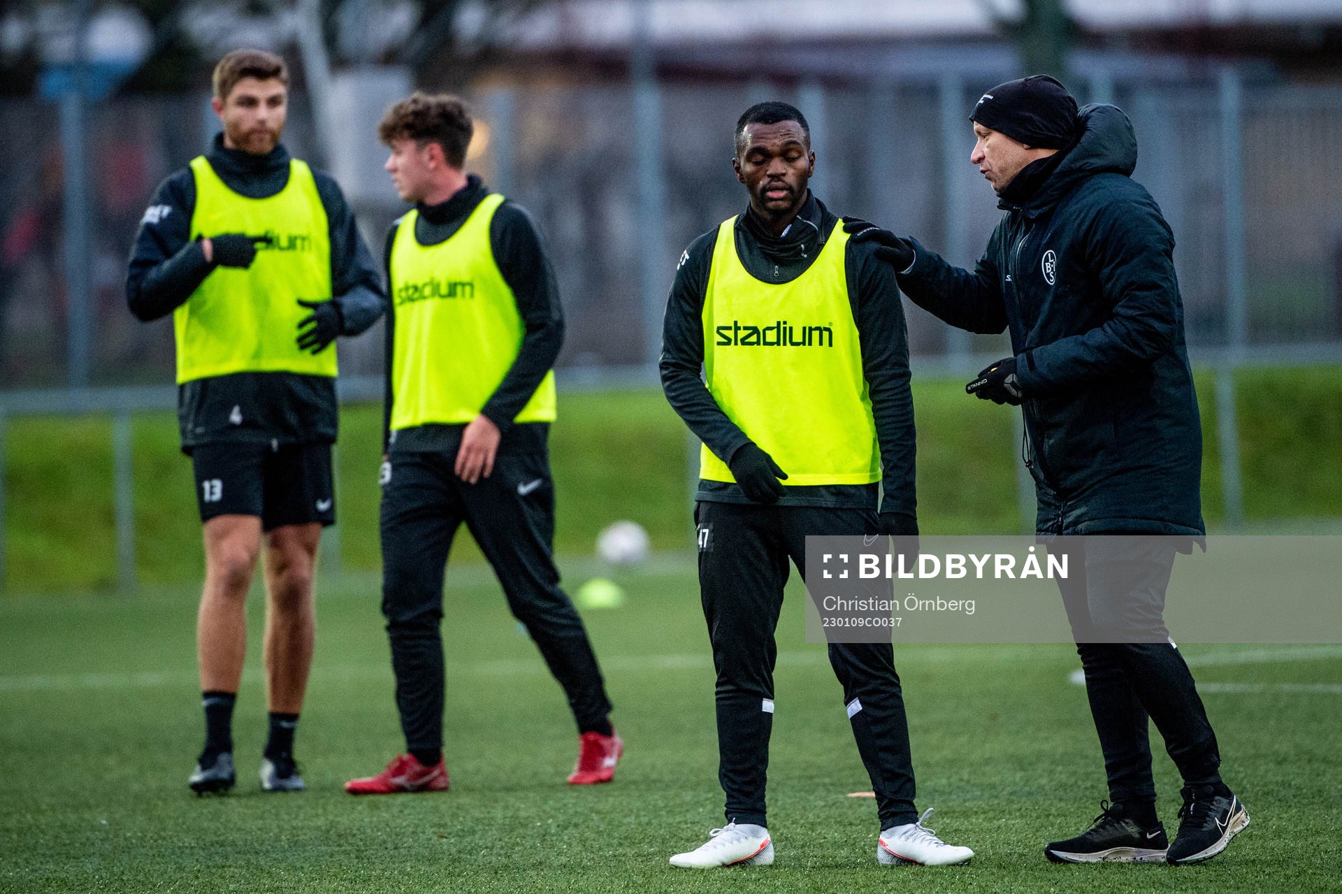 Kofi Fosuhene Asare och tränare Billy Magnusson