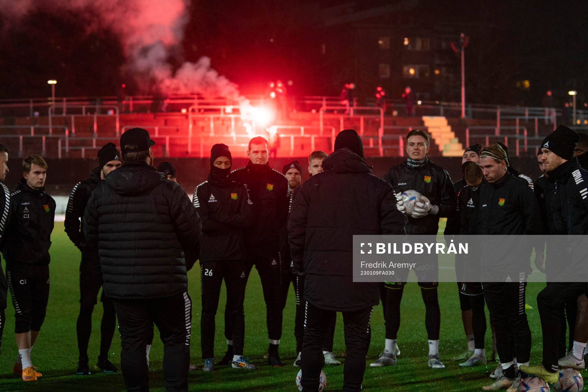GAIS spelare samlas