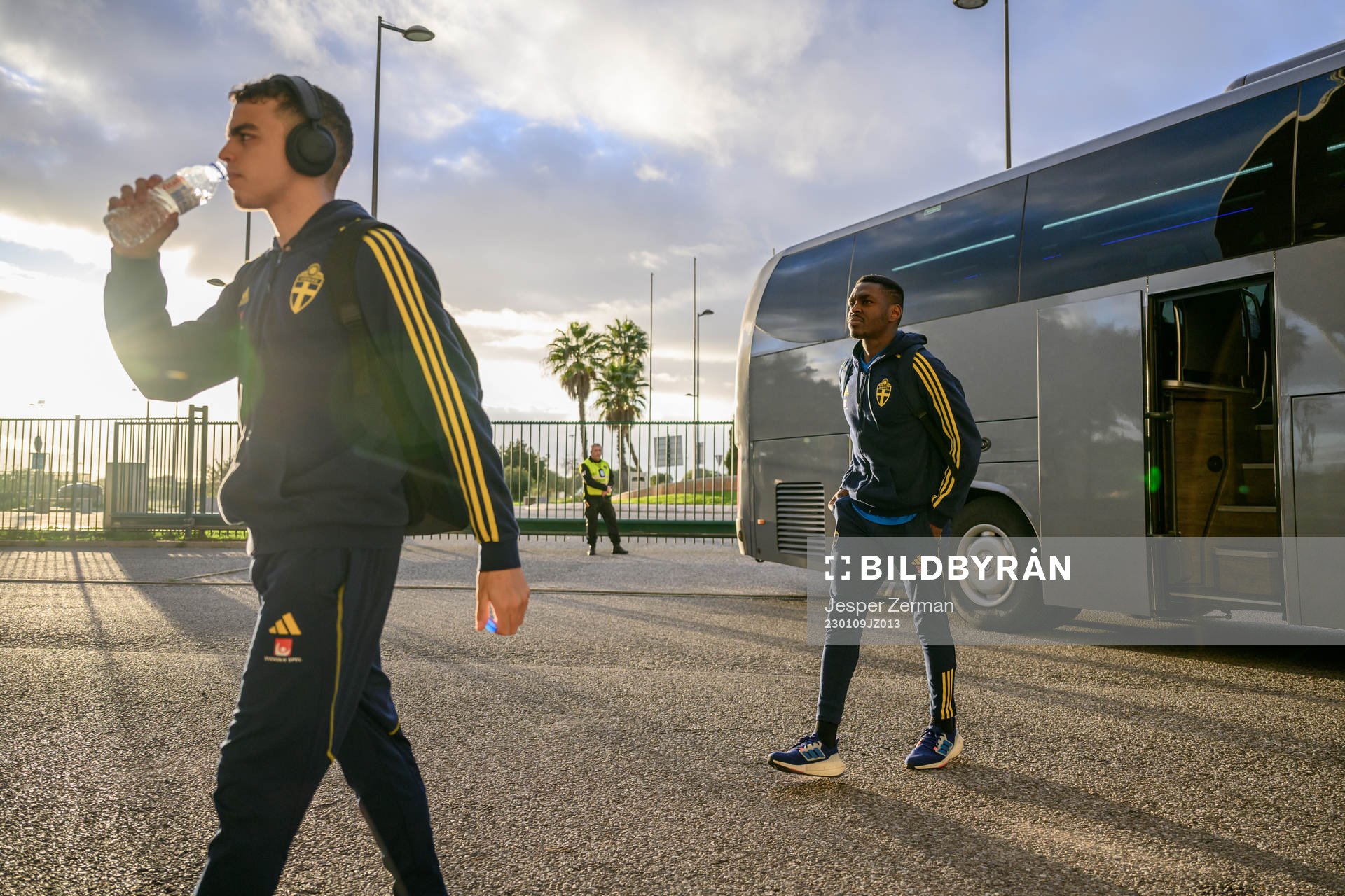 Yasin Ayari and Joel Asoro of Sweden arrive to the stadium ahead of the international friendly football match between Sweden and Finland on January 9, 2023 in Faro.