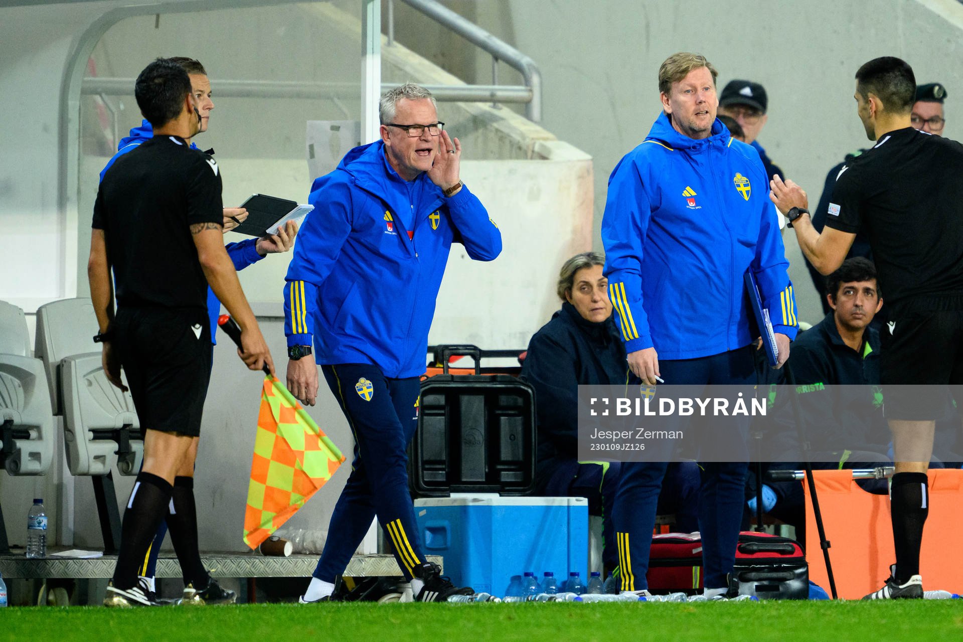 Head coach Janne Andersson and assistant coach Peter