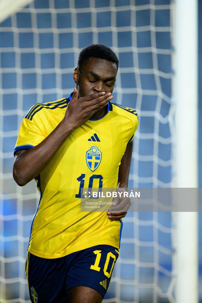 Joel Asoro of Sweden celebrates after 2-0 during the international friendly football match between Sweden and Finland on January 9, 2023 in Faro.