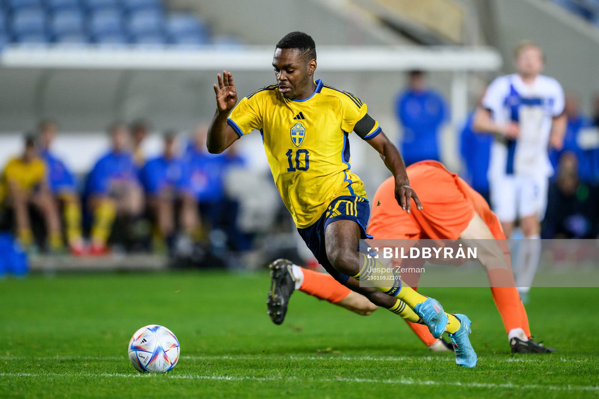 Joel Asoro of Sweden