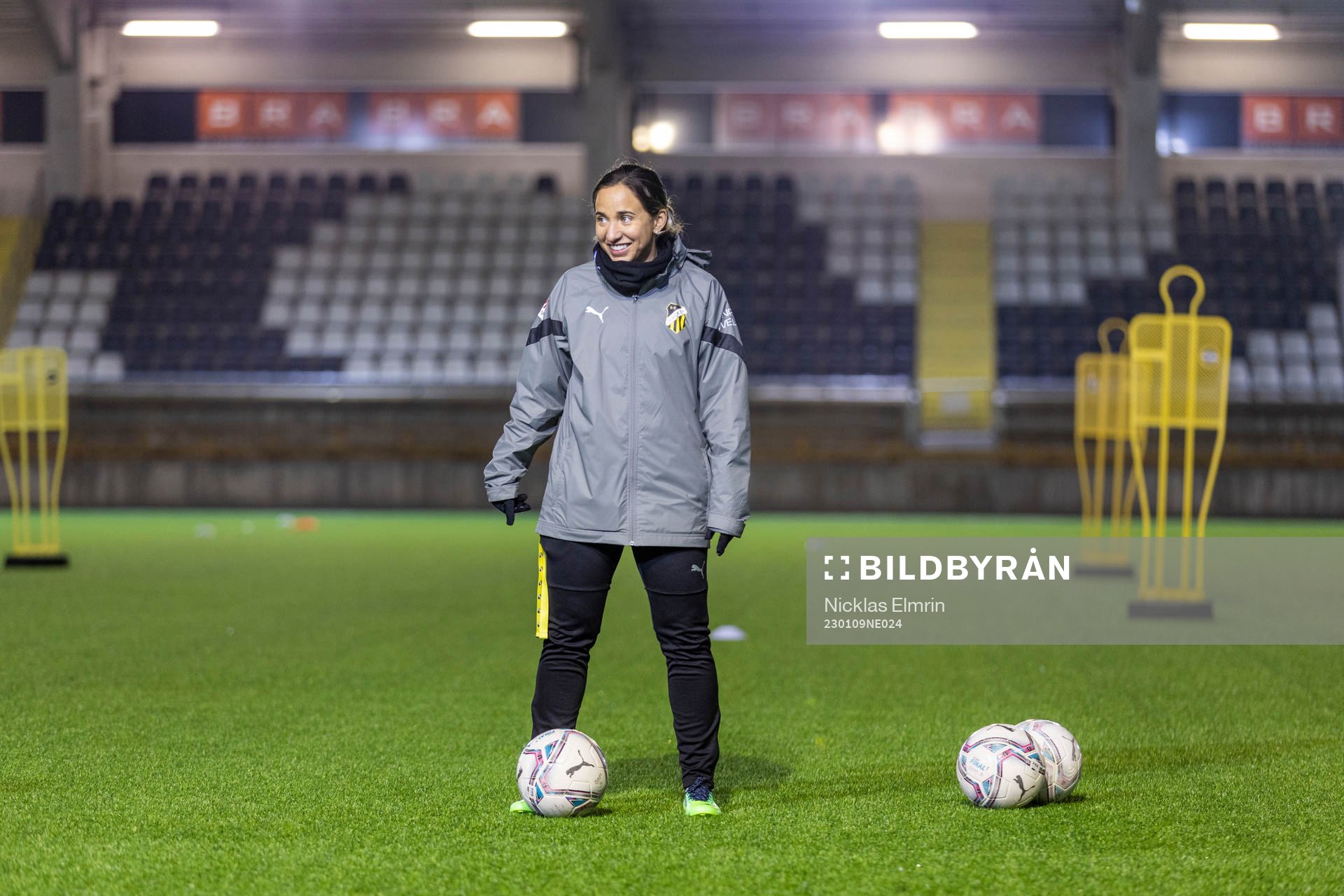Häckens assisterande tränaren Bri Campos