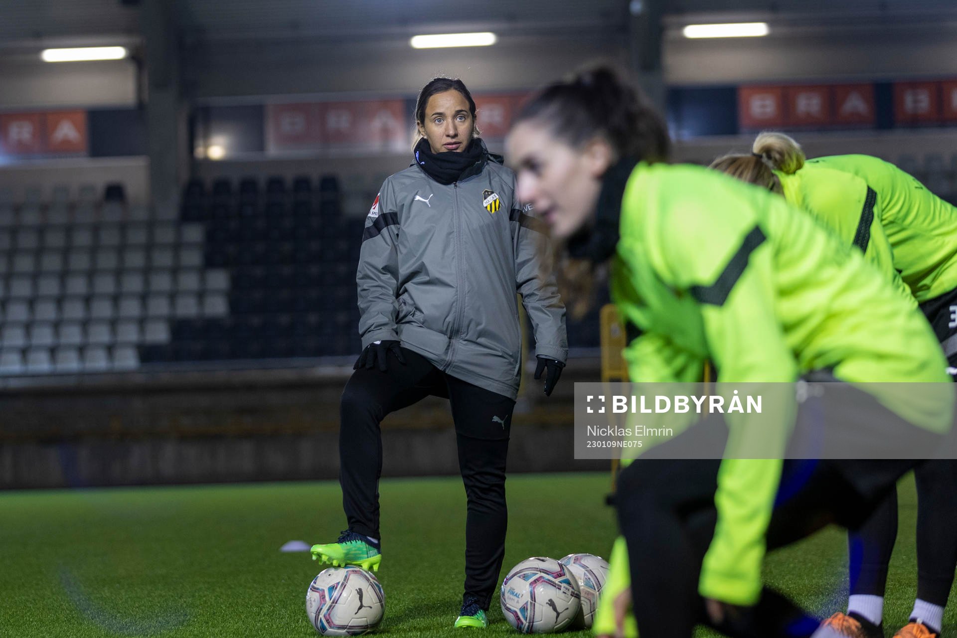 Häckens assisterande tränaren Bri Campos