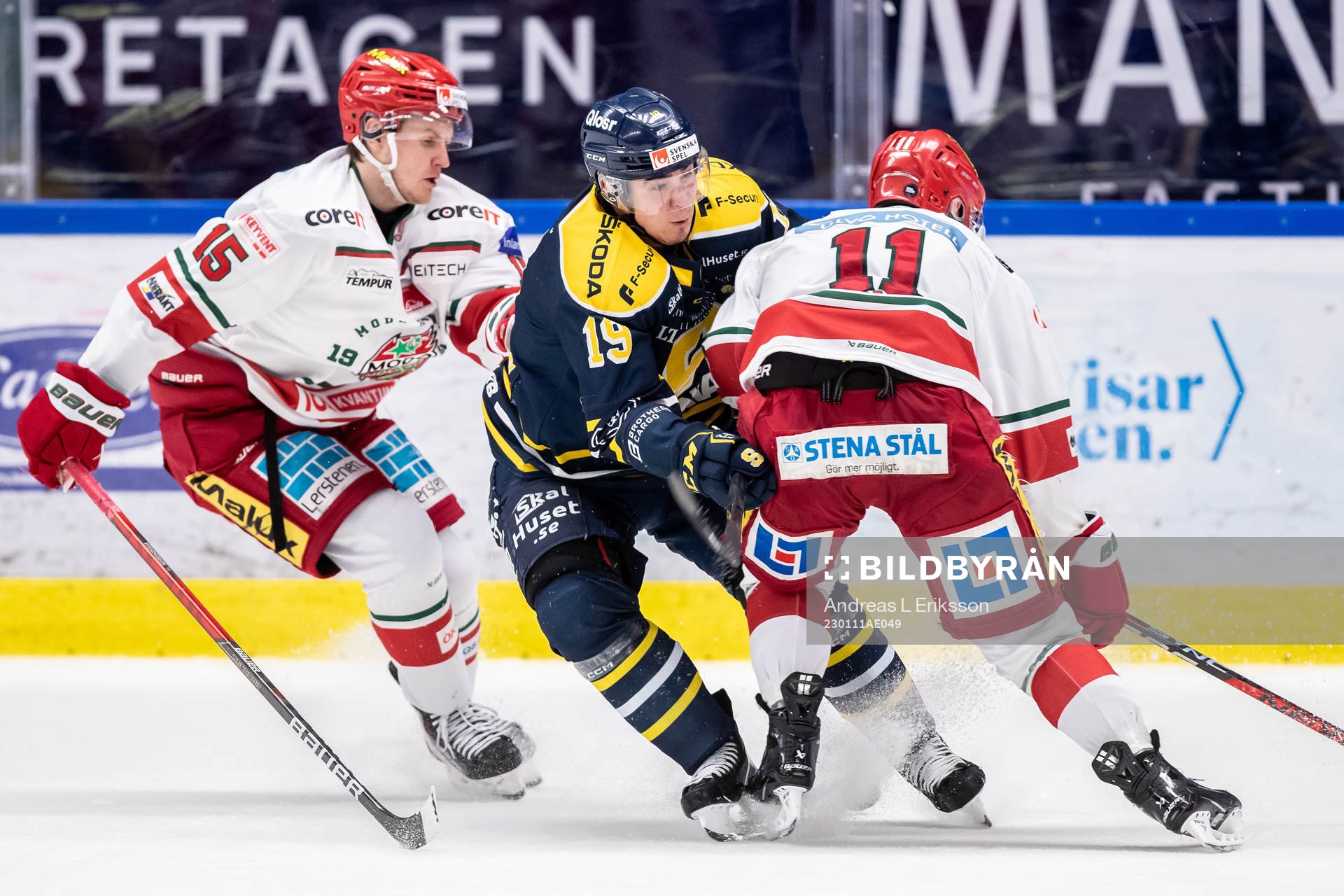 Södertäljes Lucas Carlsson mot Modos Filip Svenningsson