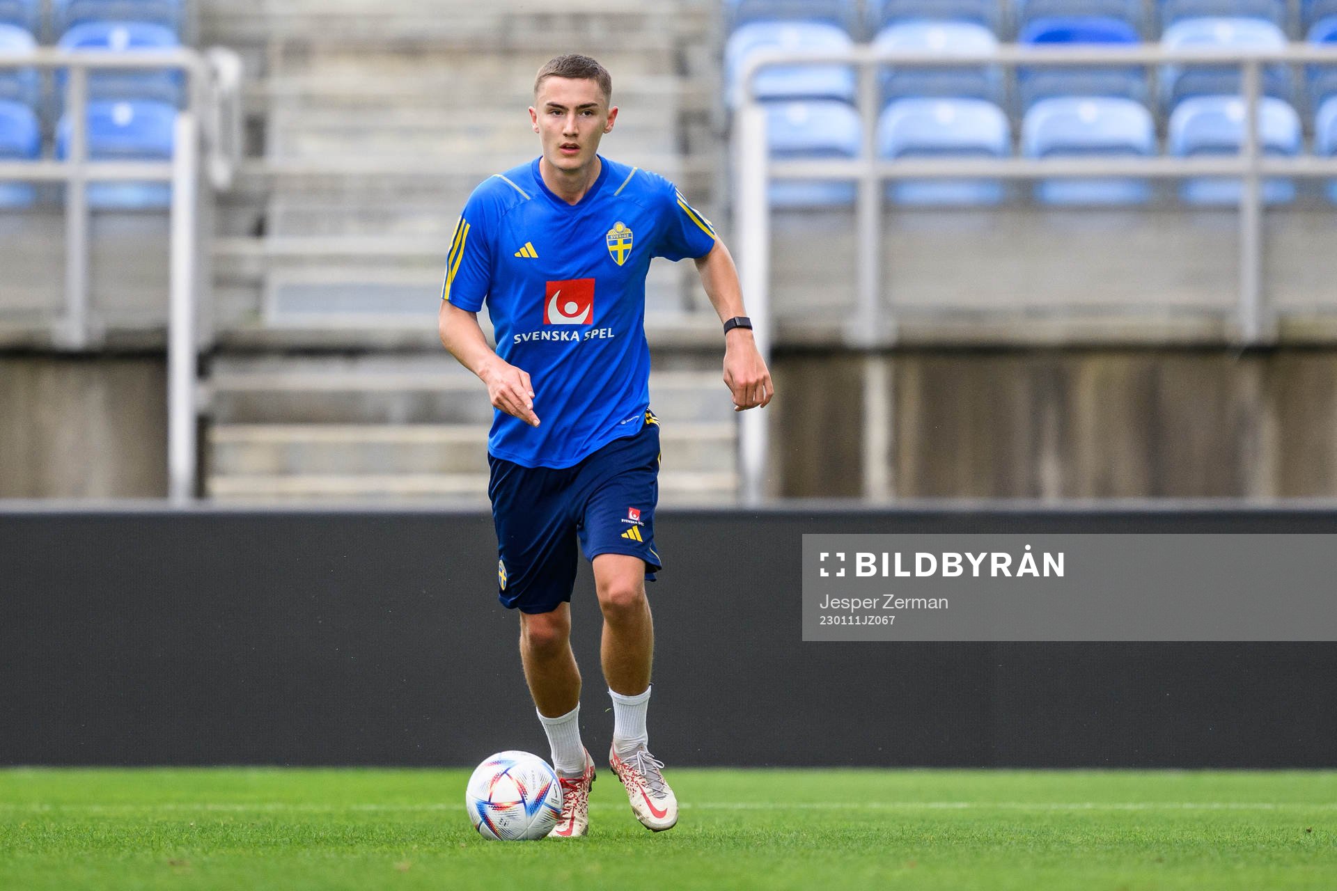 Alexander Bernhardsson of the Swedish men's football national team at a training session on January 11, 2023 in Faro. 