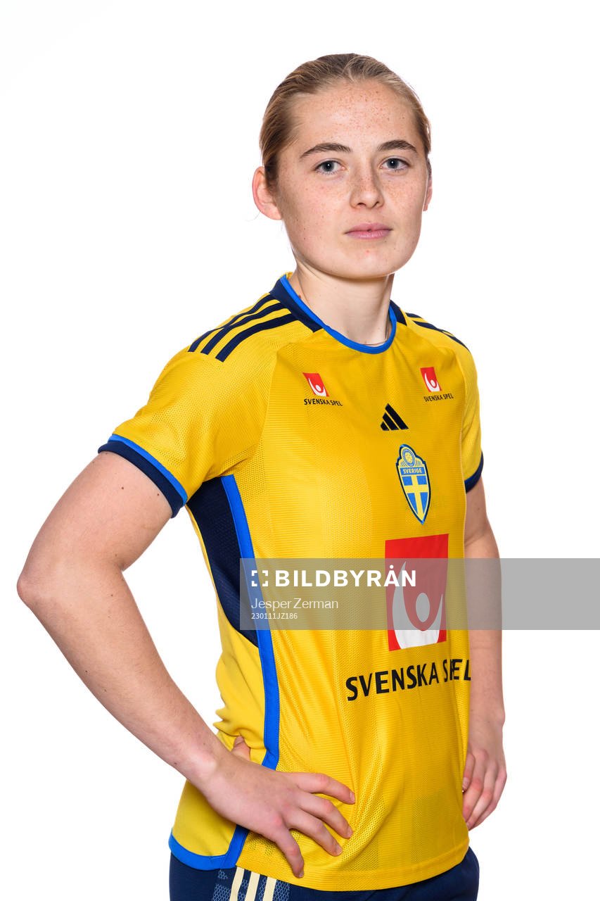 Paulina Nyström of the Swedish women's football national team poses for a portrait on January 11, 2023 in Albufeira. 