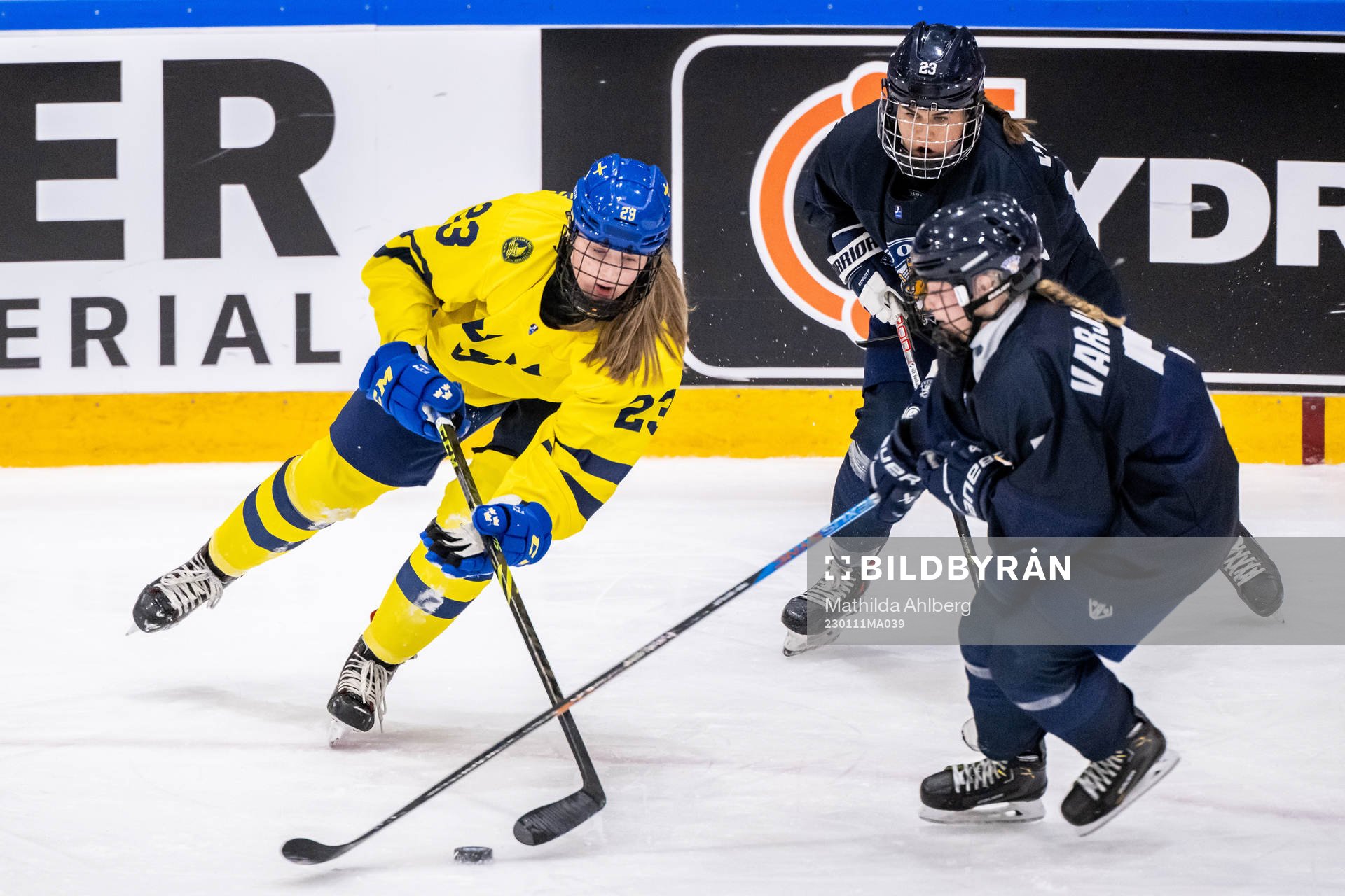 Isabelle Leijonhielm of Sweden against Erica Korhonen and