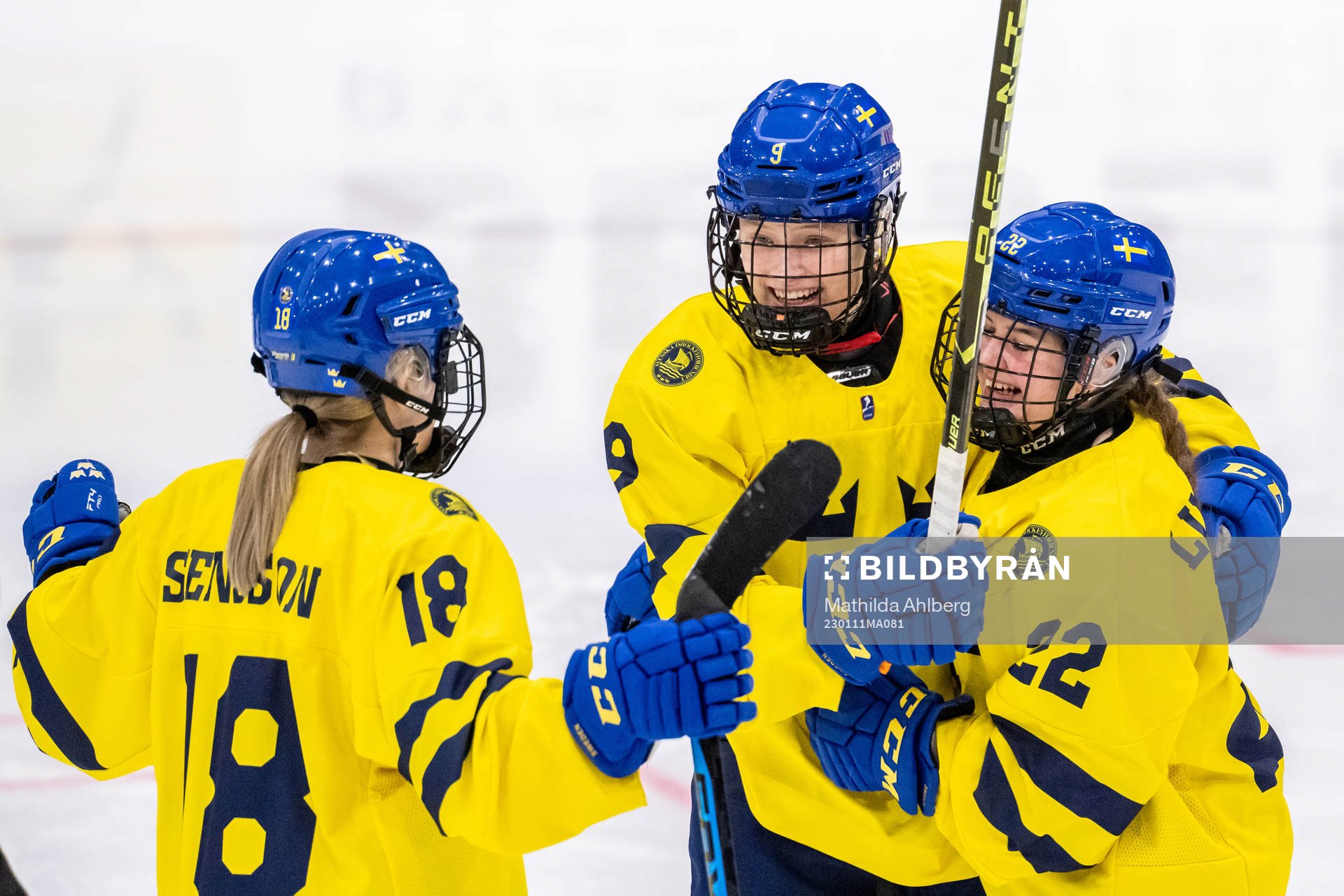Sara Lindqvist celebrate with Hilda Svensson and Mira